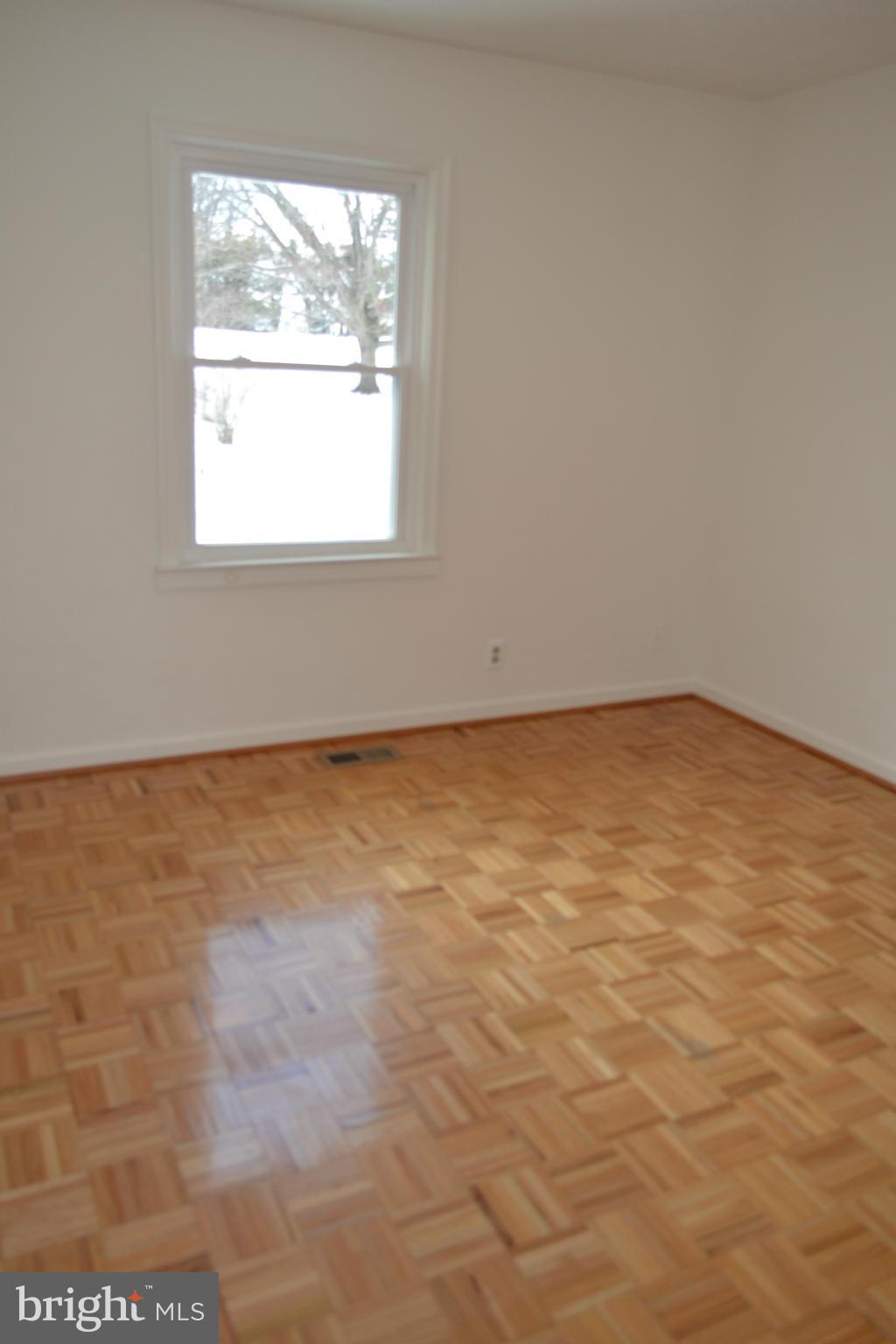 GARRISONVILLE - Residential