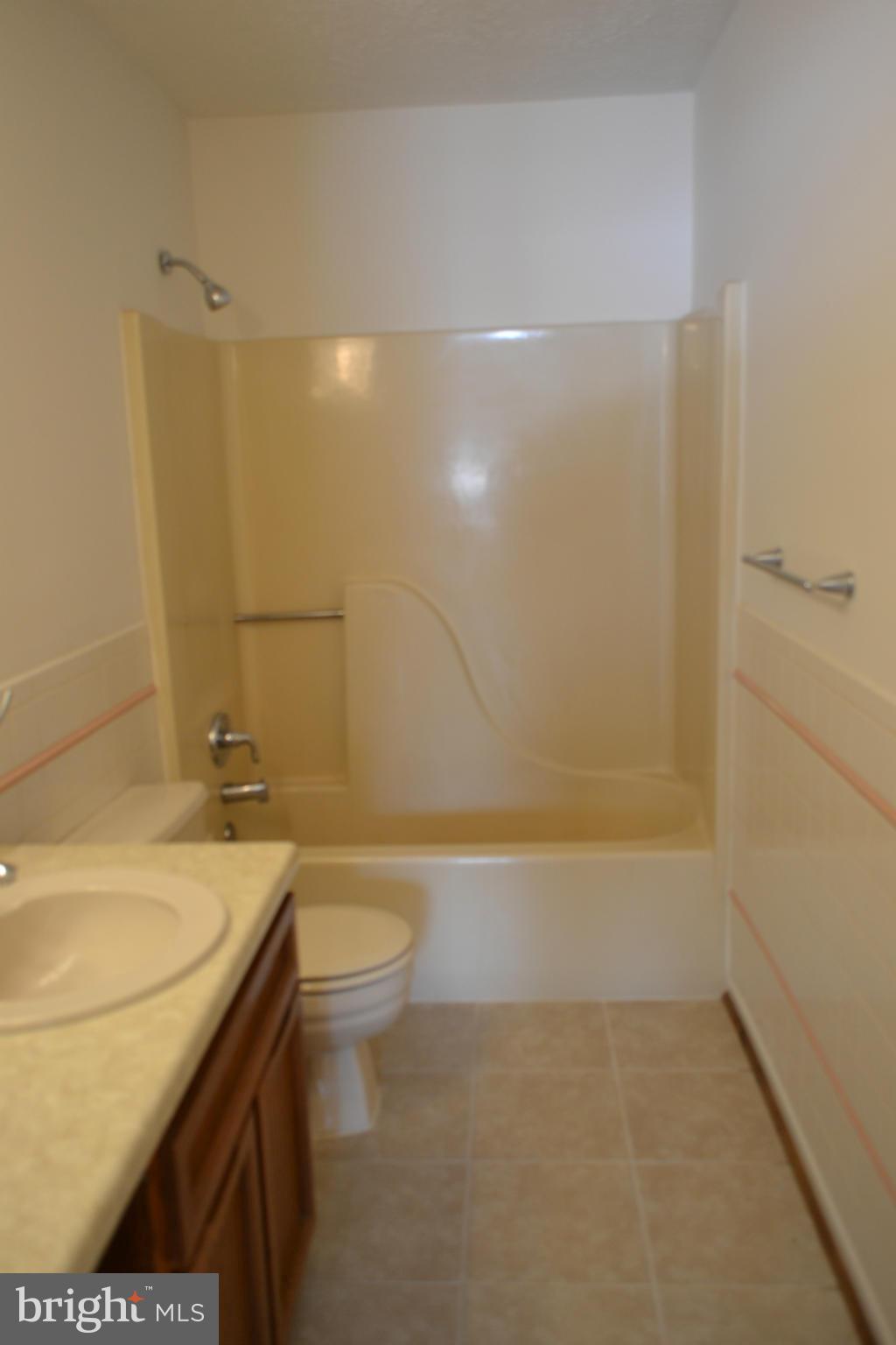 GARRISONVILLE - Residential