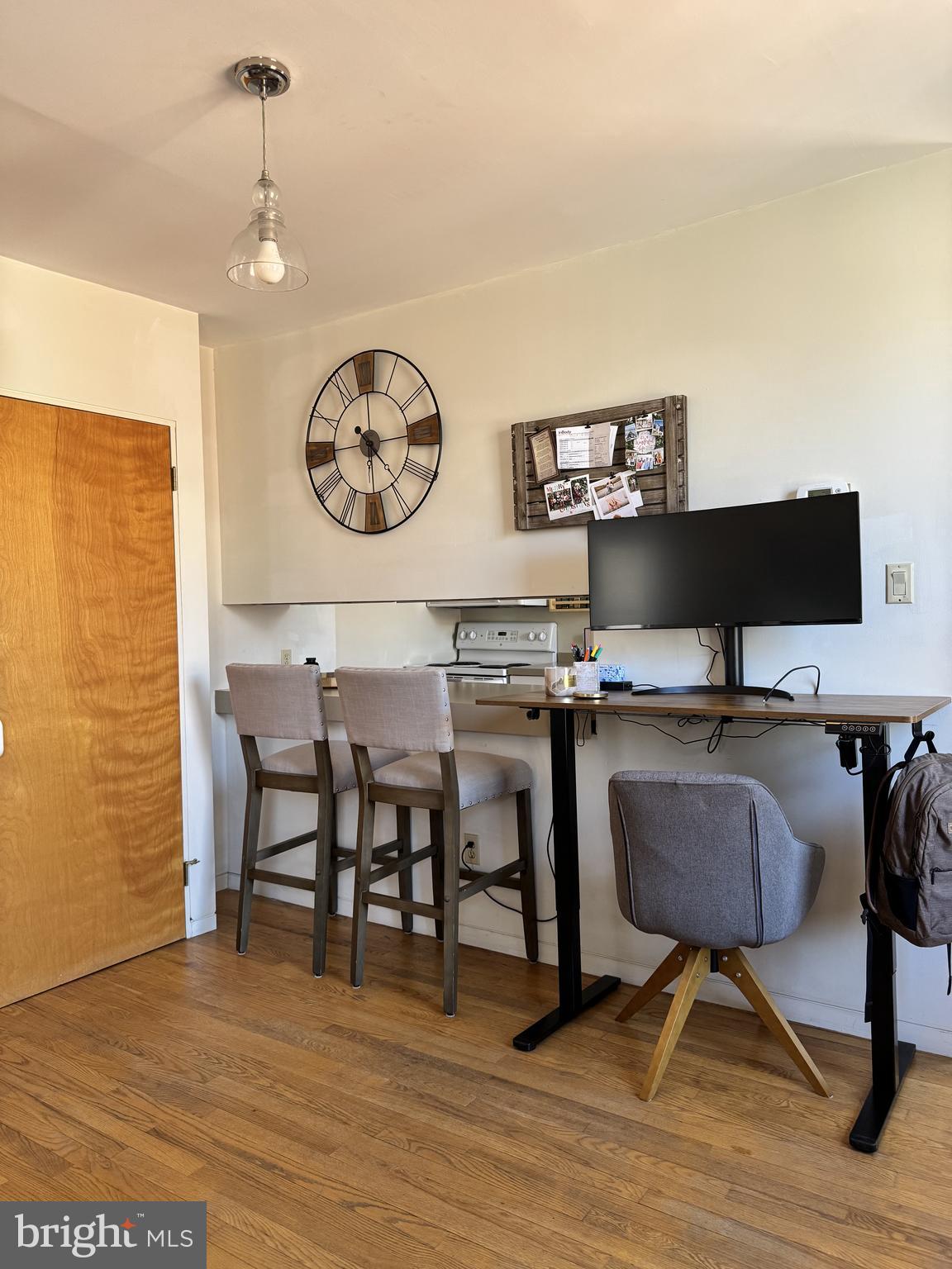 LOGAN SQUARE - Residential Income