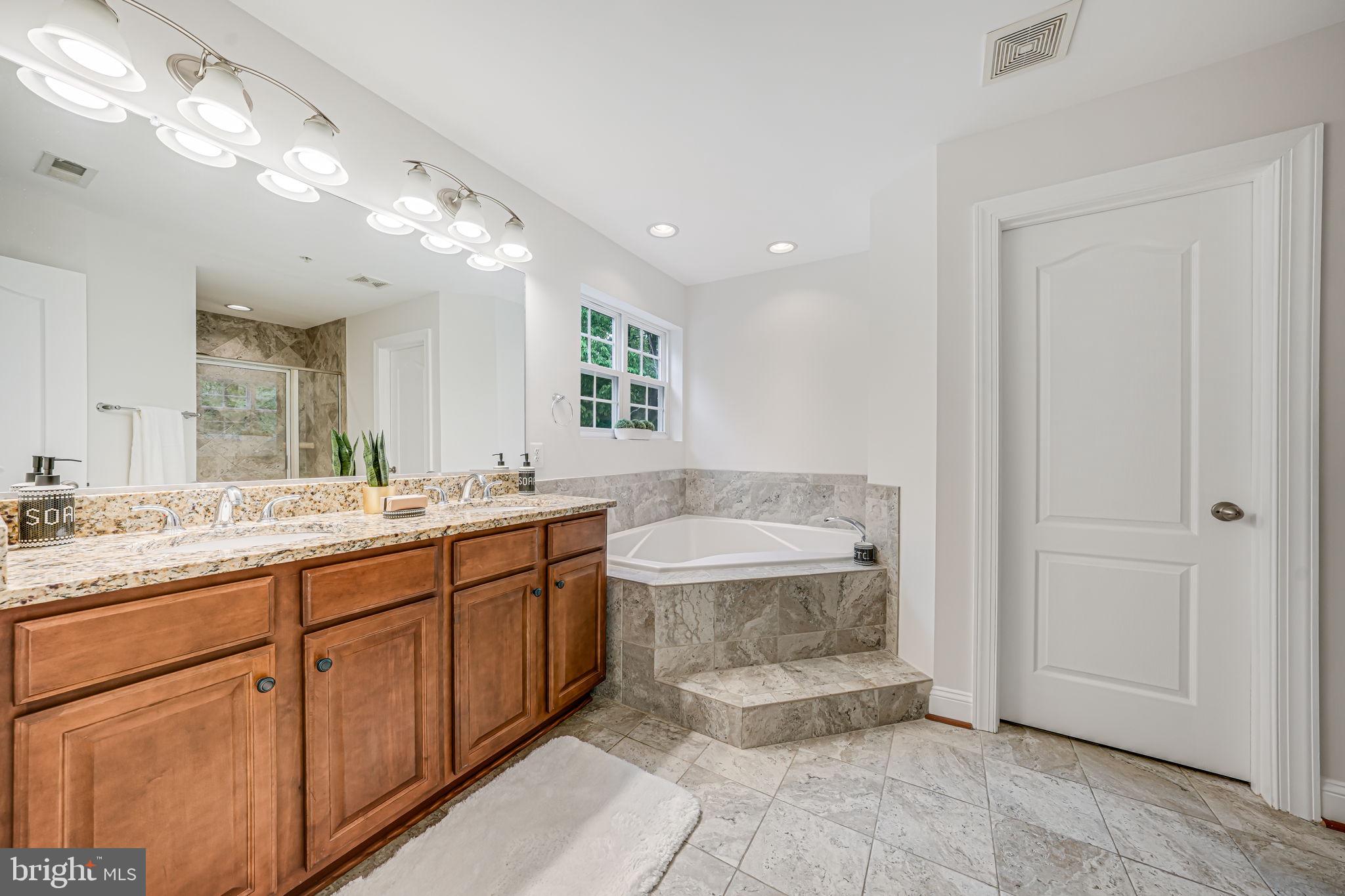 RIDGEVIEW - Residential