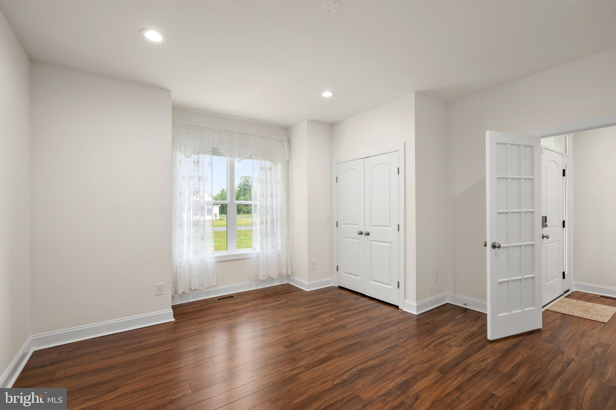 INGRAMS POINT - Residential