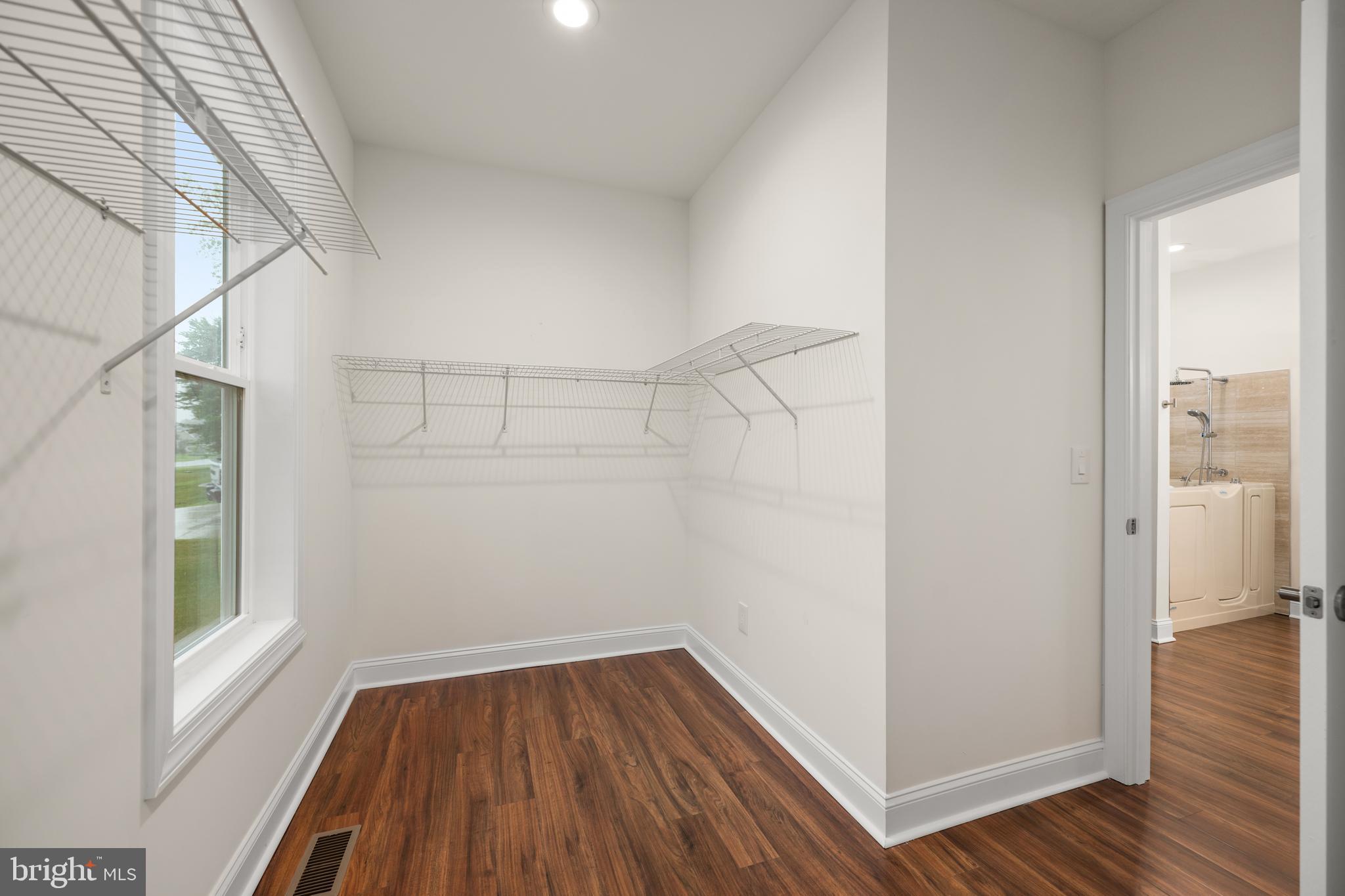 INGRAMS POINT - Residential