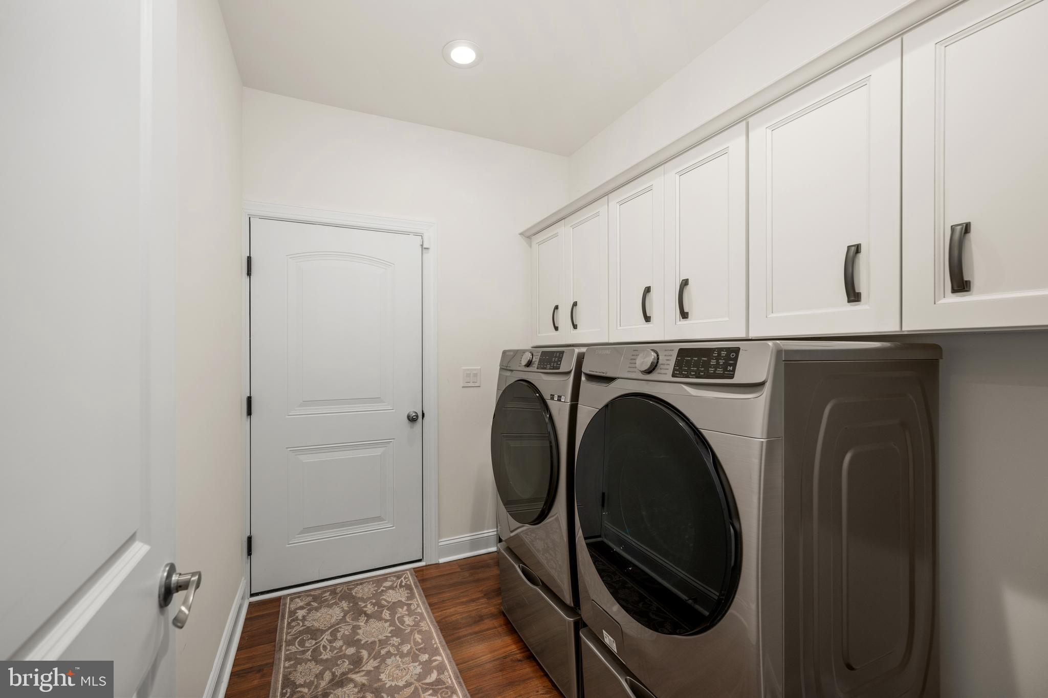 INGRAMS POINT - Residential