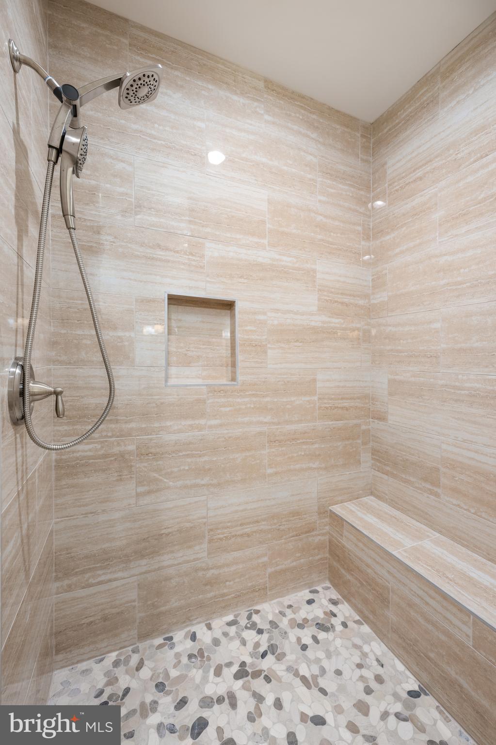 INGRAMS POINT - Residential