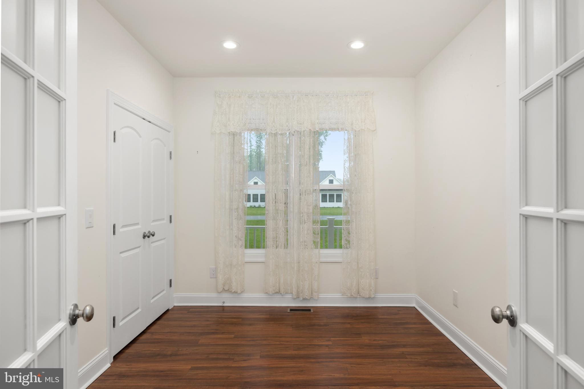 INGRAMS POINT - Residential