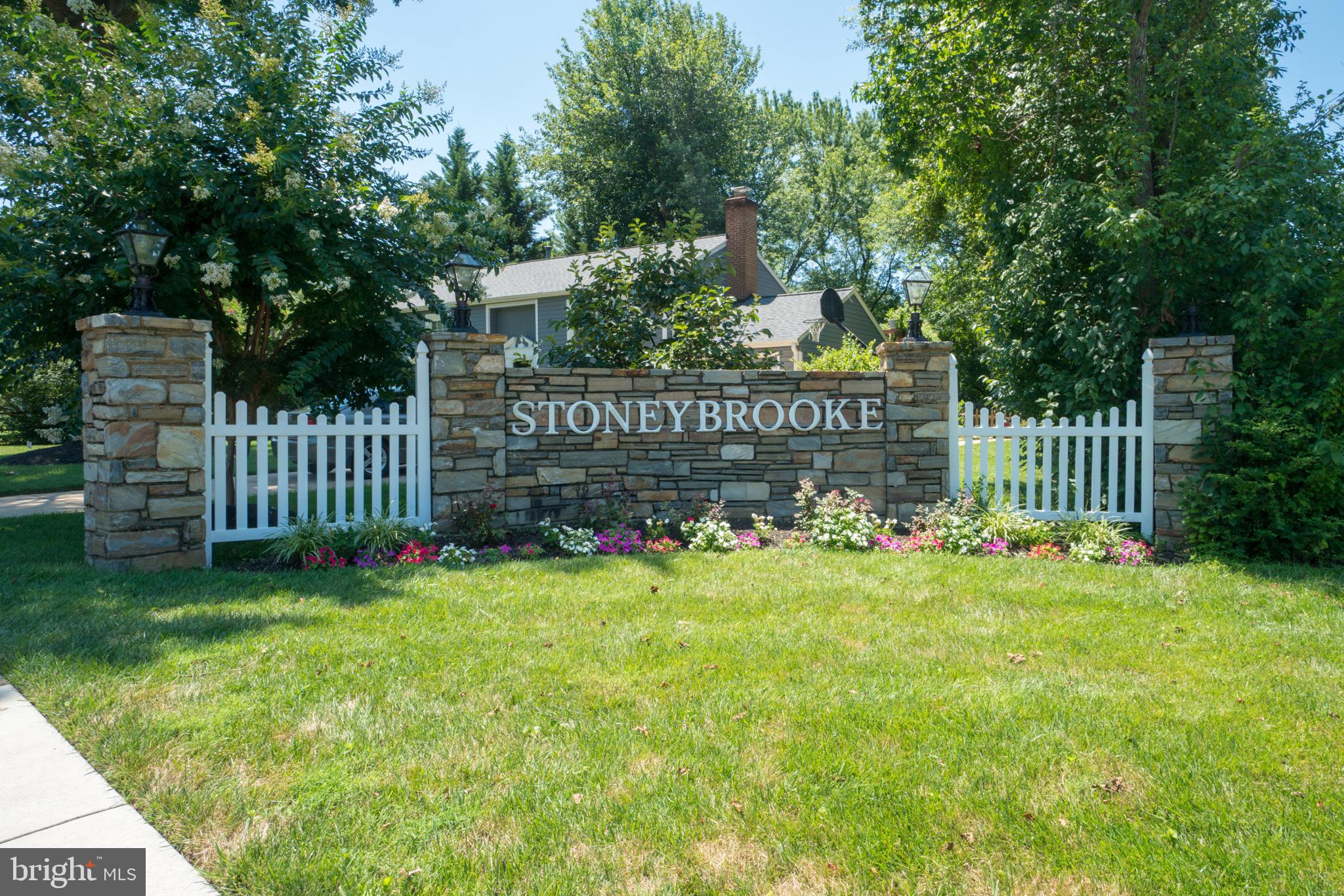 STONEYBROOKE - Residential