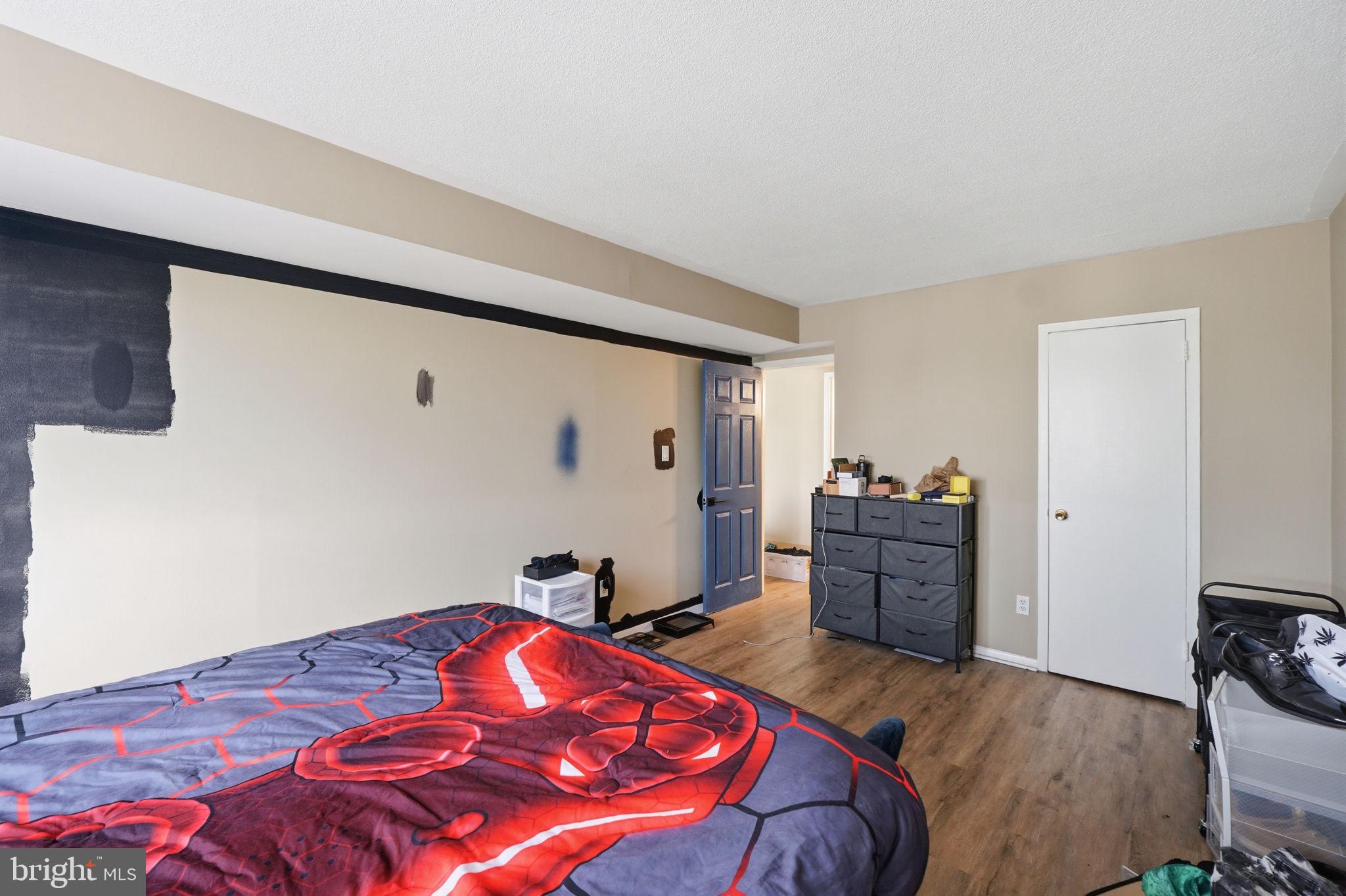 PRESIDENTIAL TOWERS - Residential