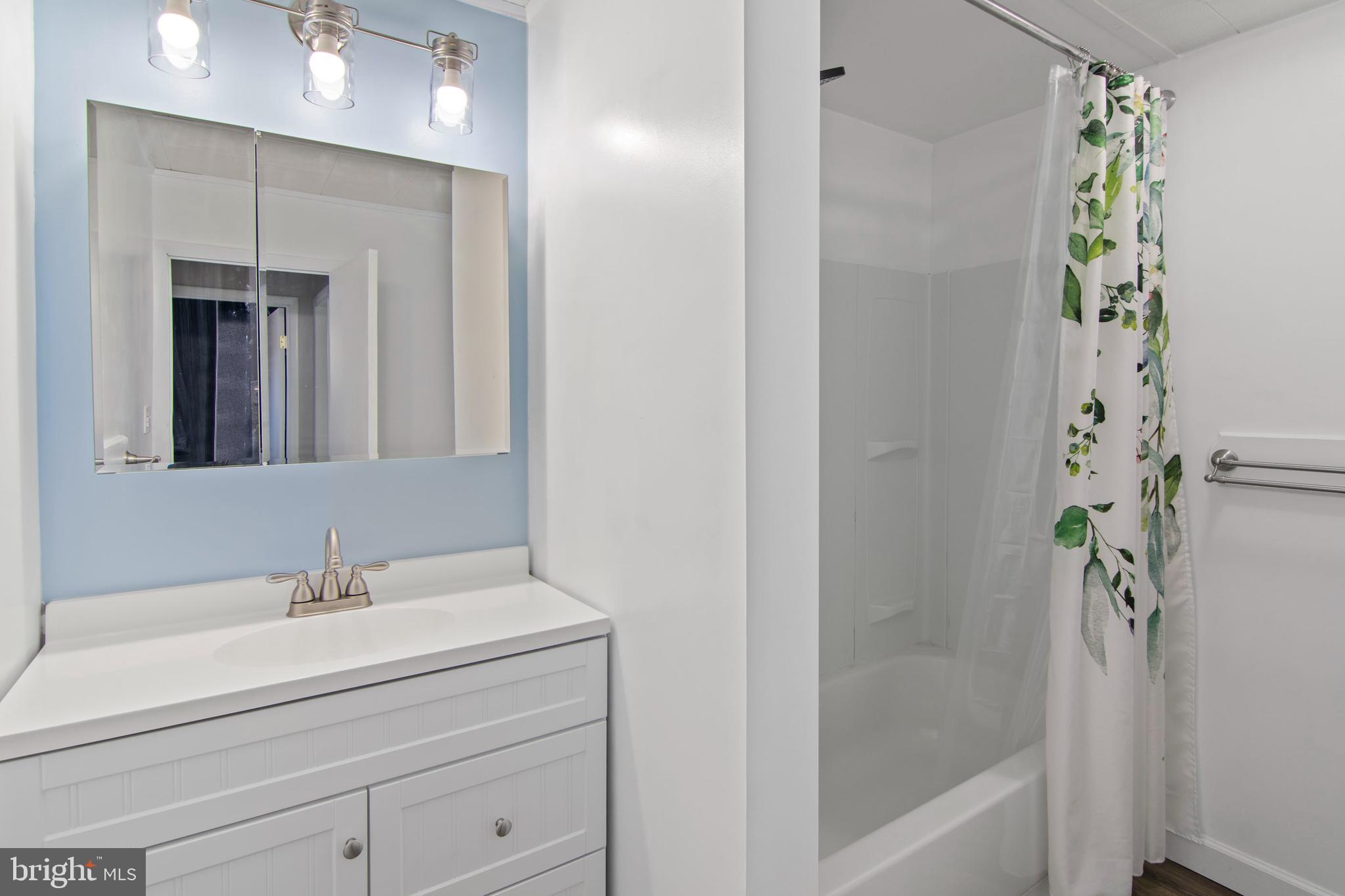 PARKVILLE HEIGHTS - Residential Lease