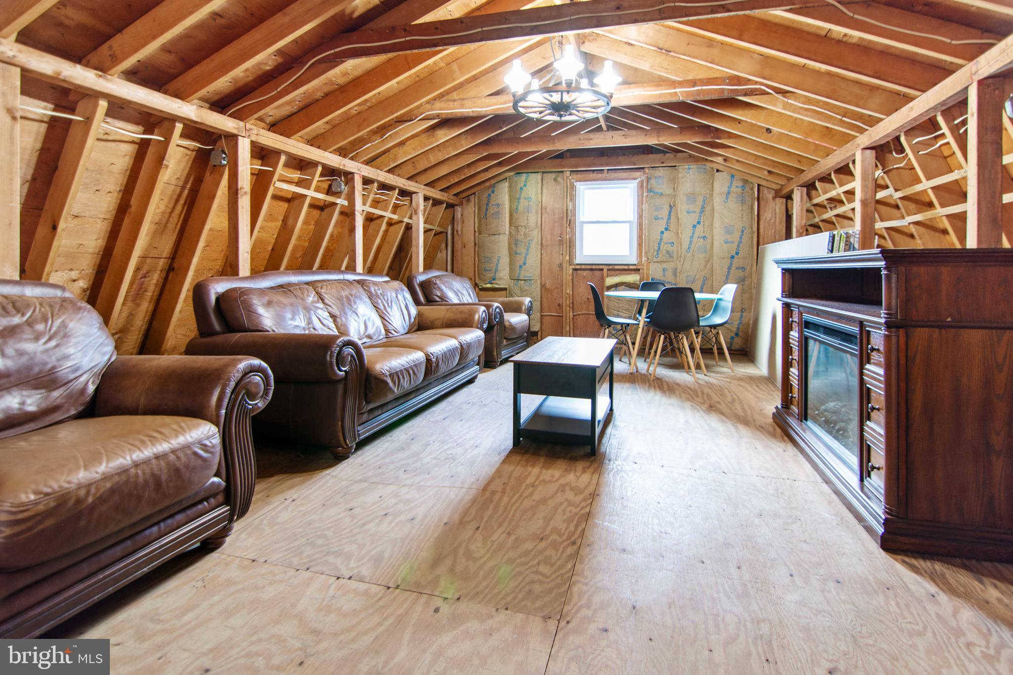 PARKVILLE HEIGHTS - Residential Lease