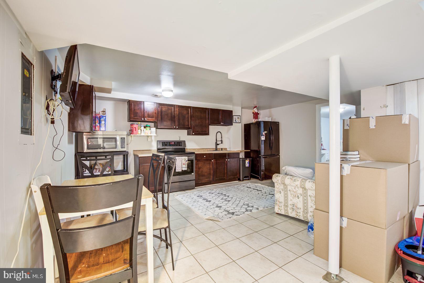 NEWPORT ESTATES - Residential