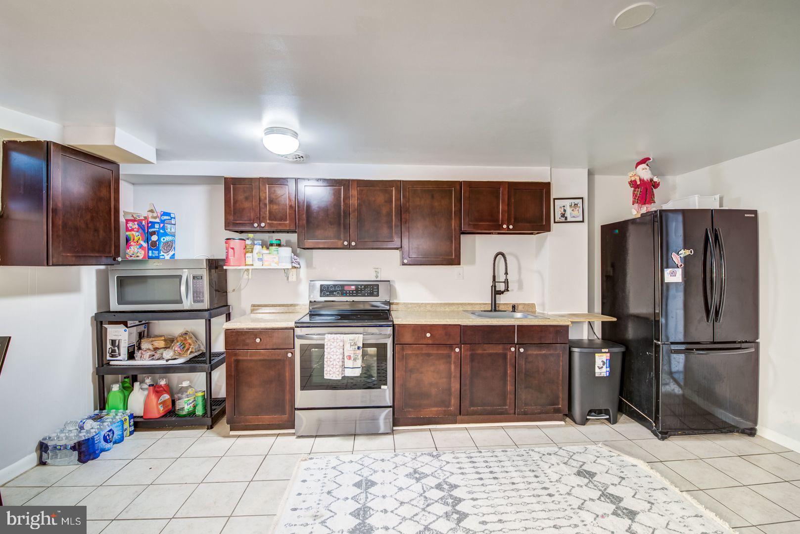 NEWPORT ESTATES - Residential