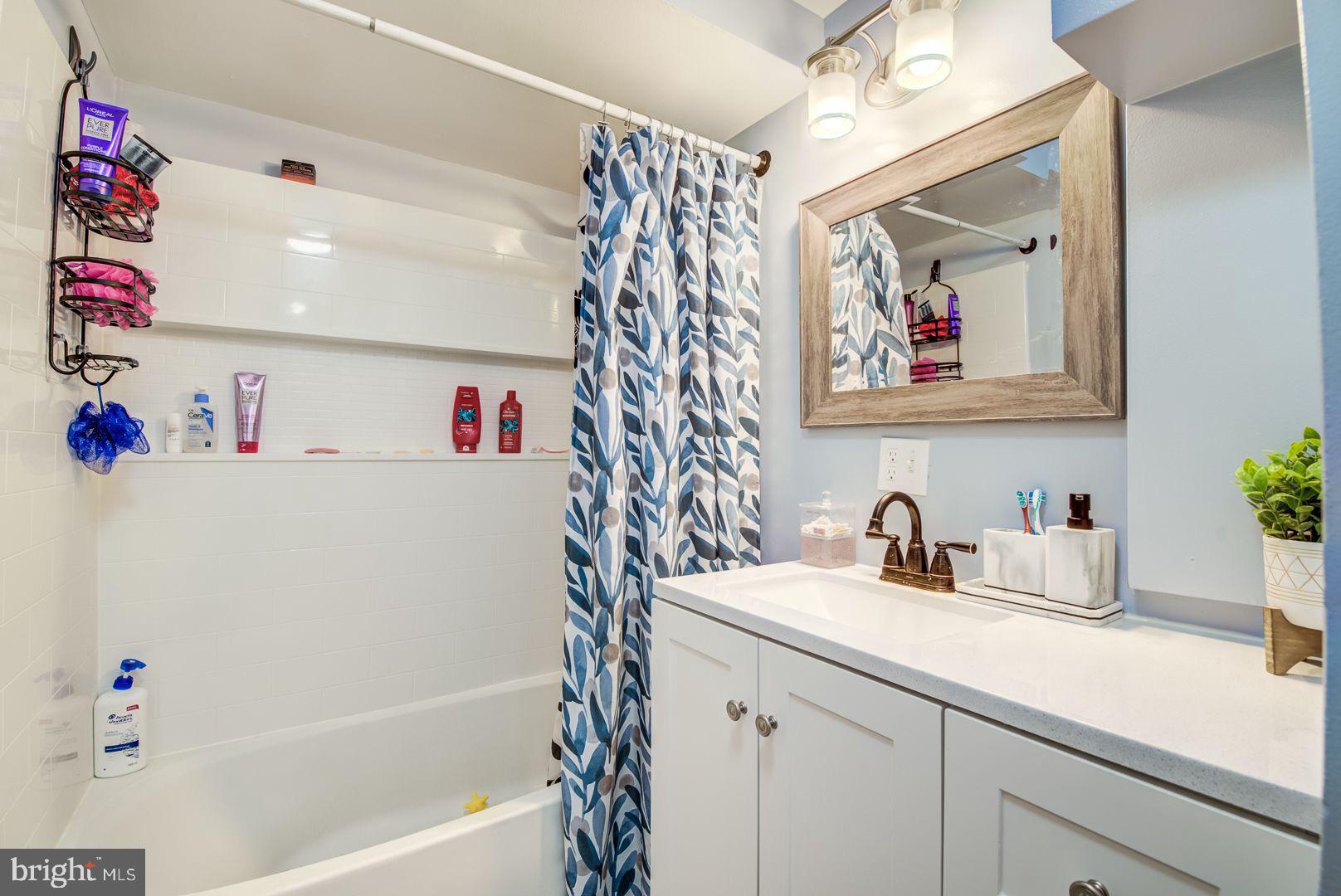 NEWPORT ESTATES - Residential