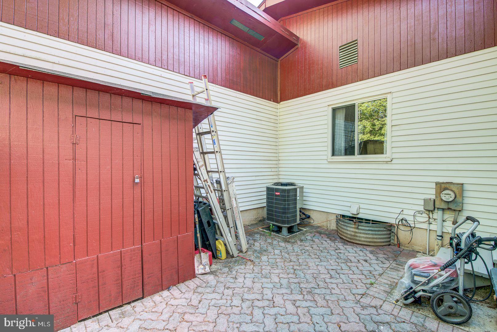 NEWPORT ESTATES - Residential