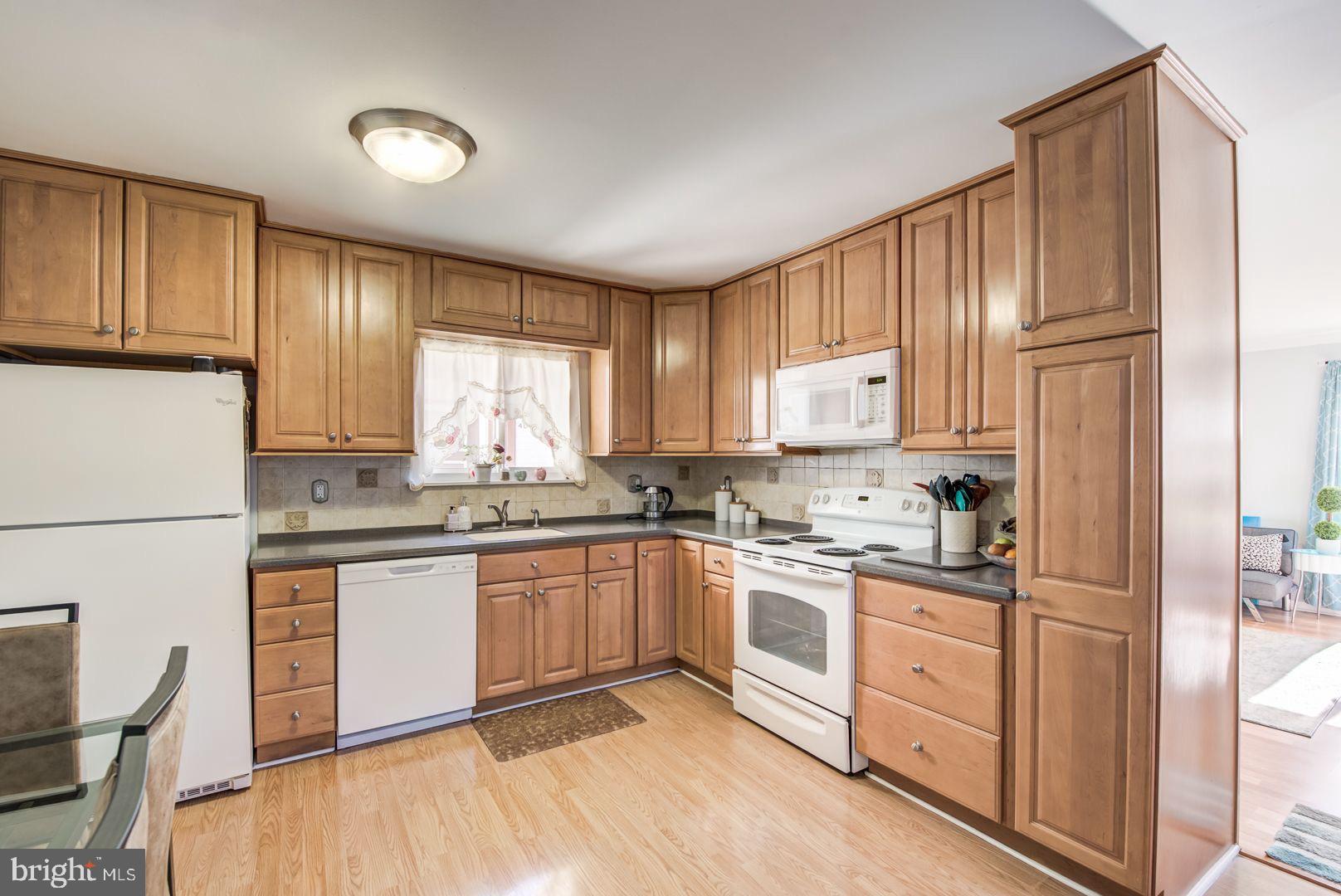 NEWPORT ESTATES - Residential