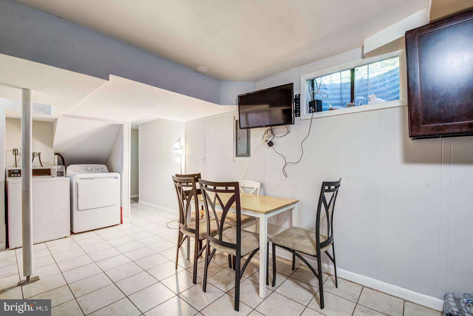 NEWPORT ESTATES - Residential