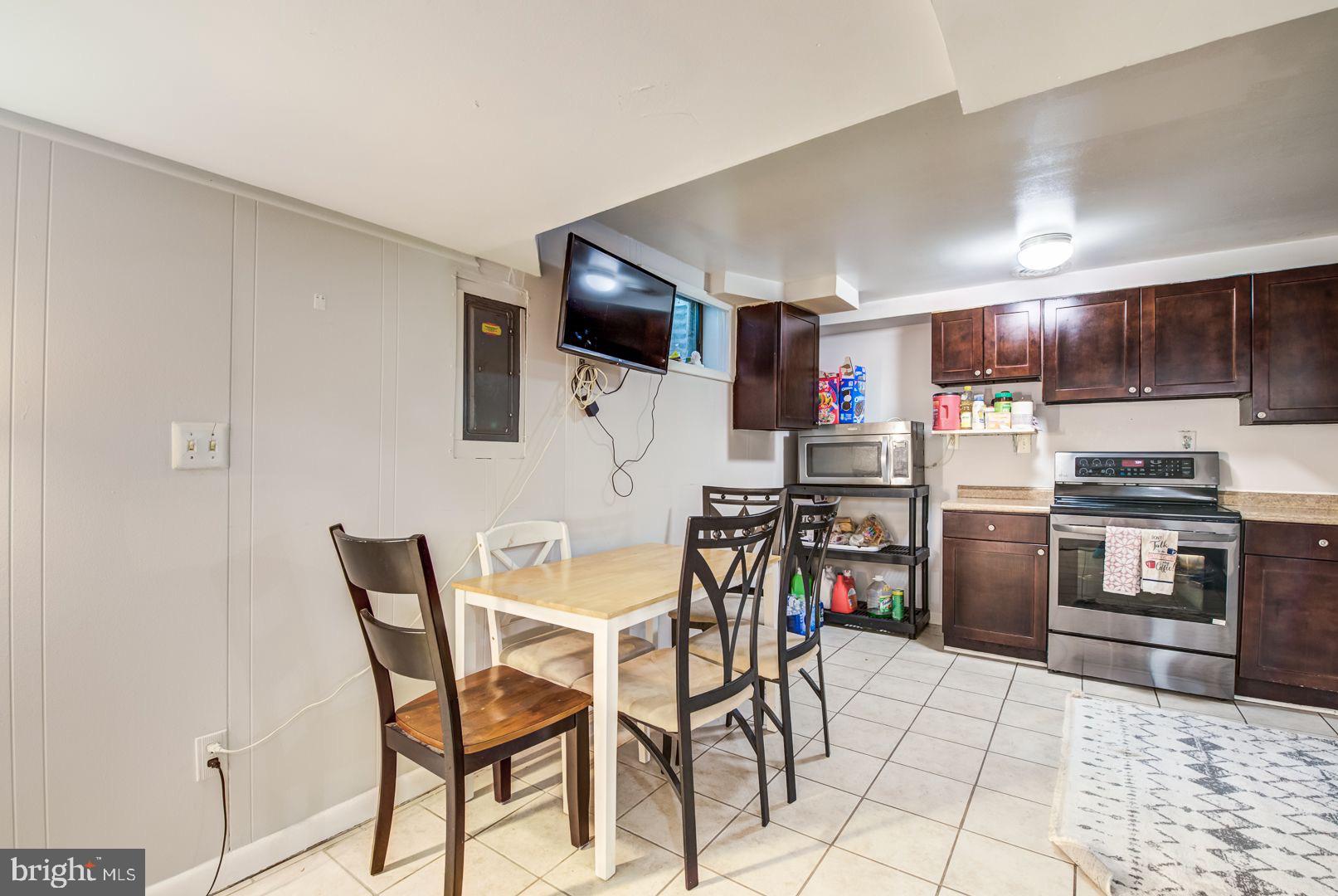 NEWPORT ESTATES - Residential