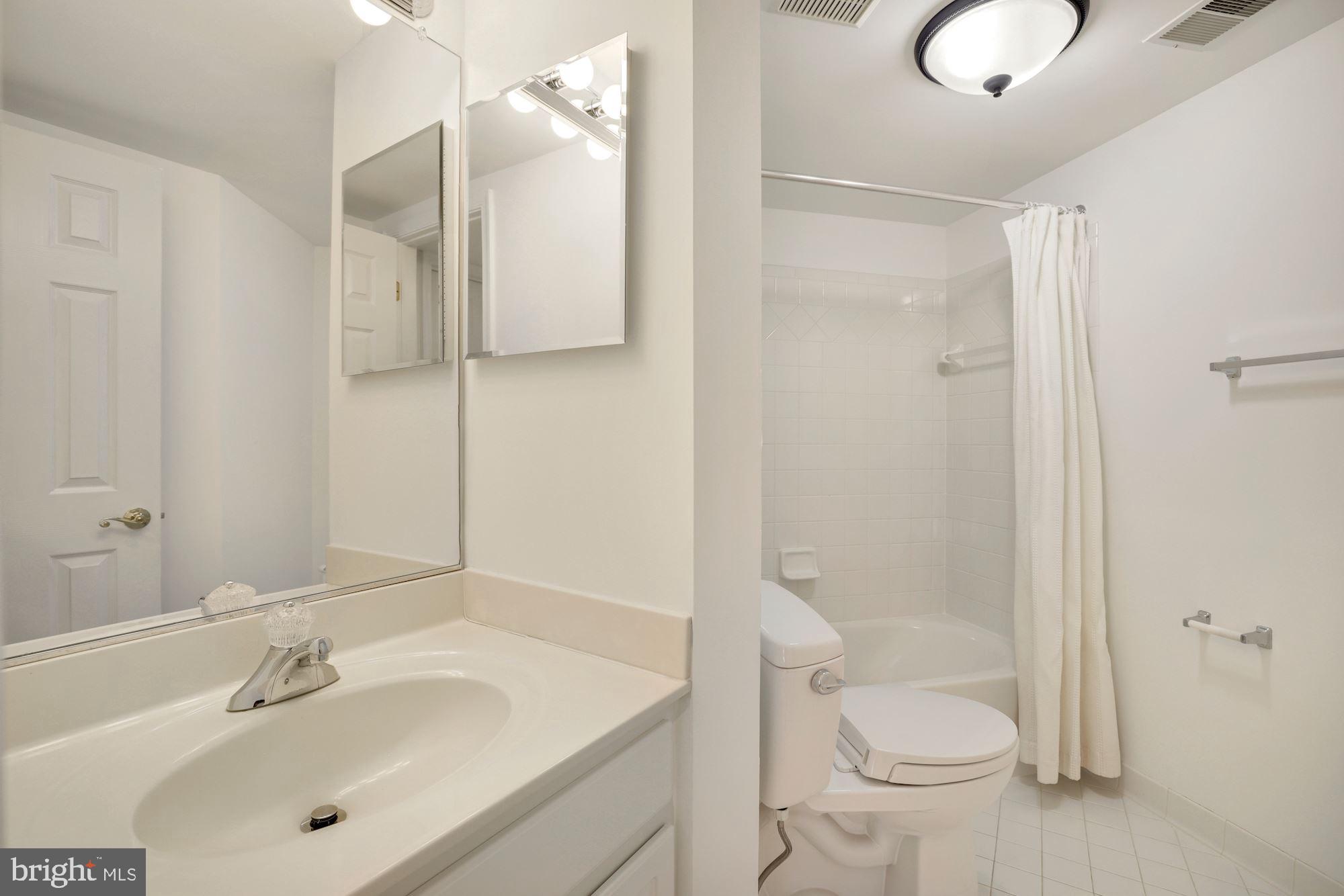 WILLIAMS HILL - Residential