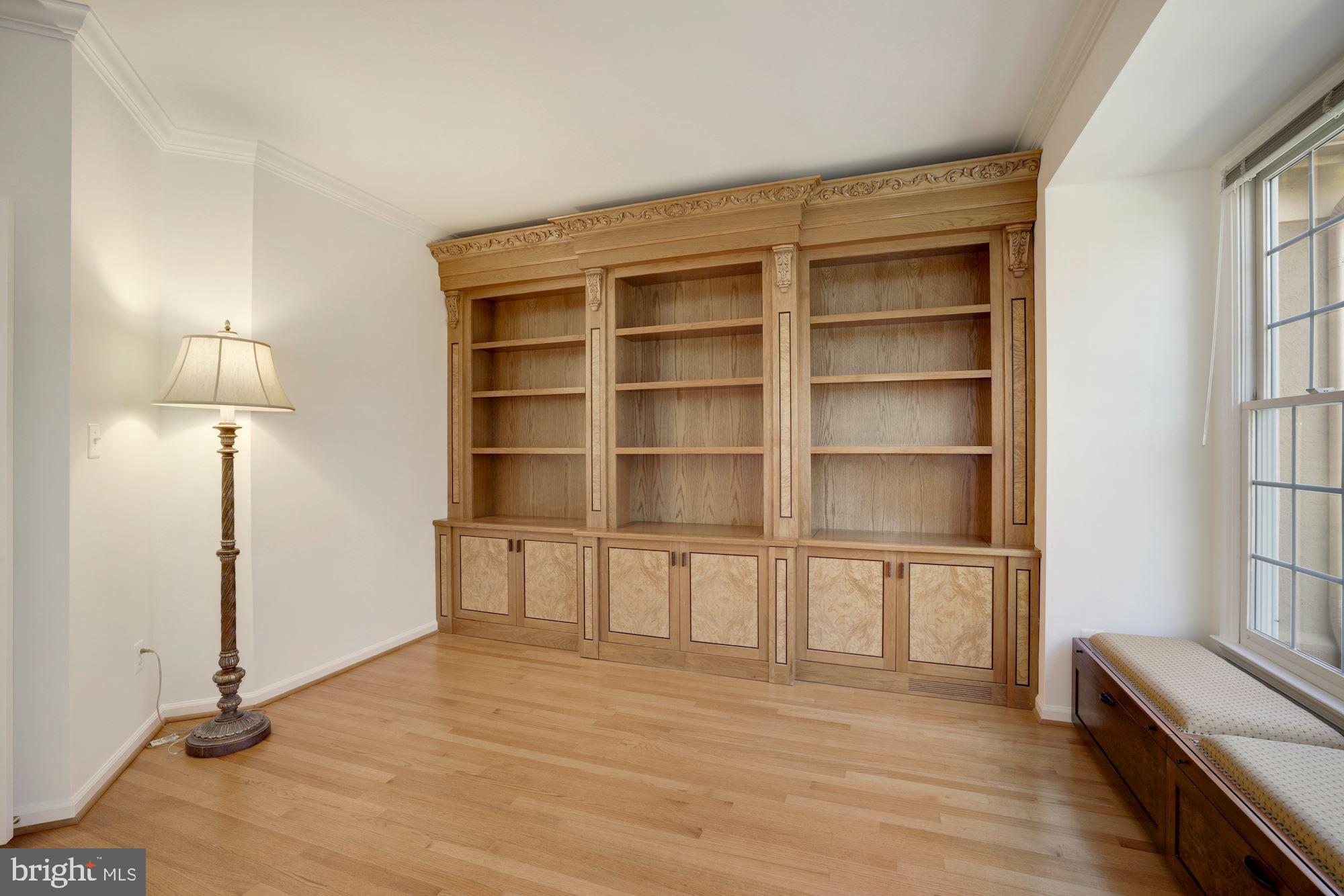 WILLIAMS HILL - Residential