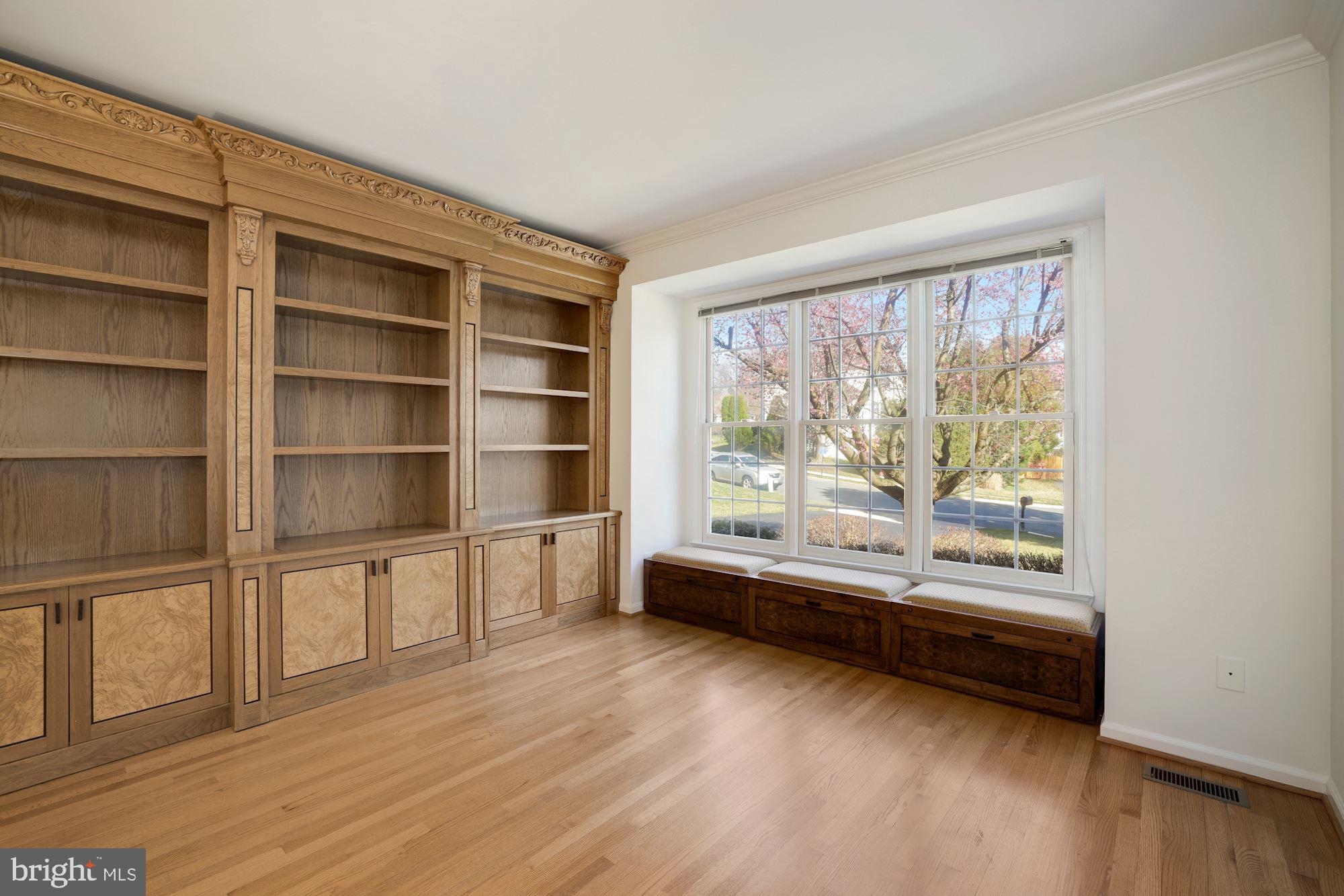 WILLIAMS HILL - Residential