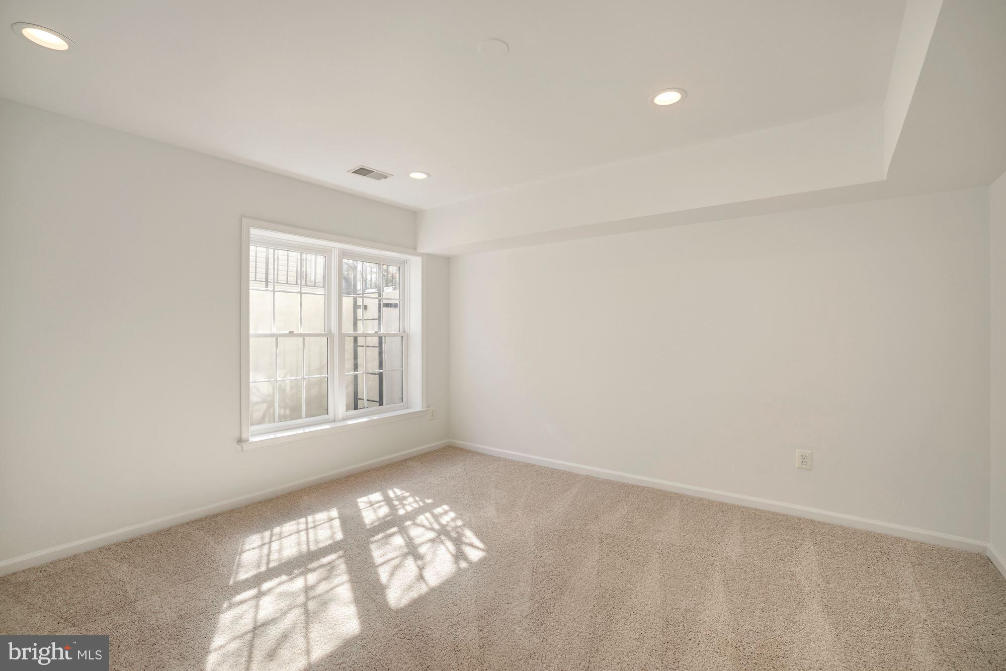 WILLIAMS HILL - Residential