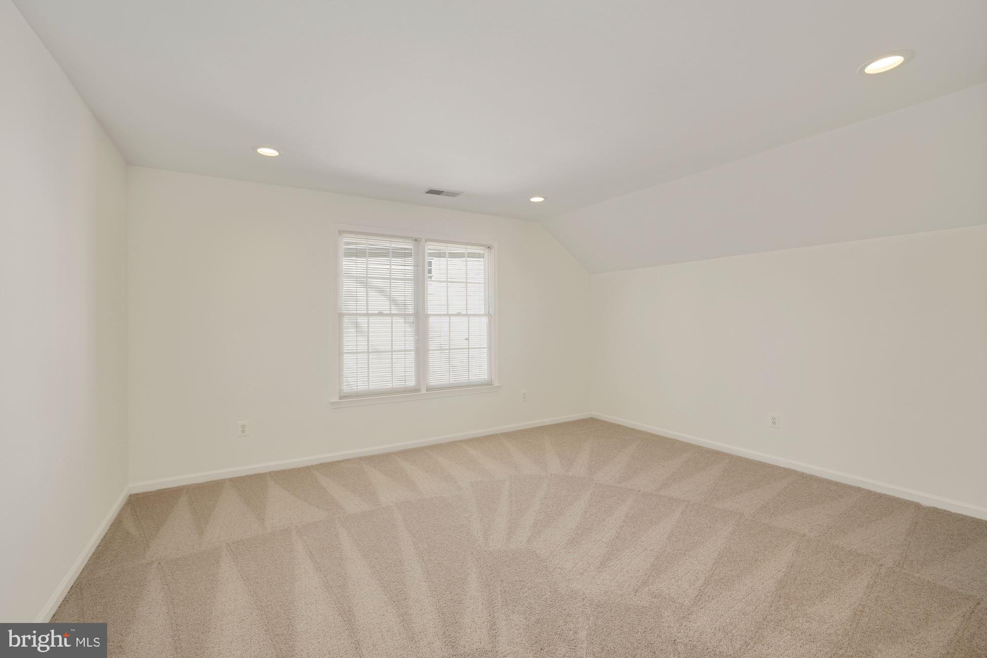 WILLIAMS HILL - Residential