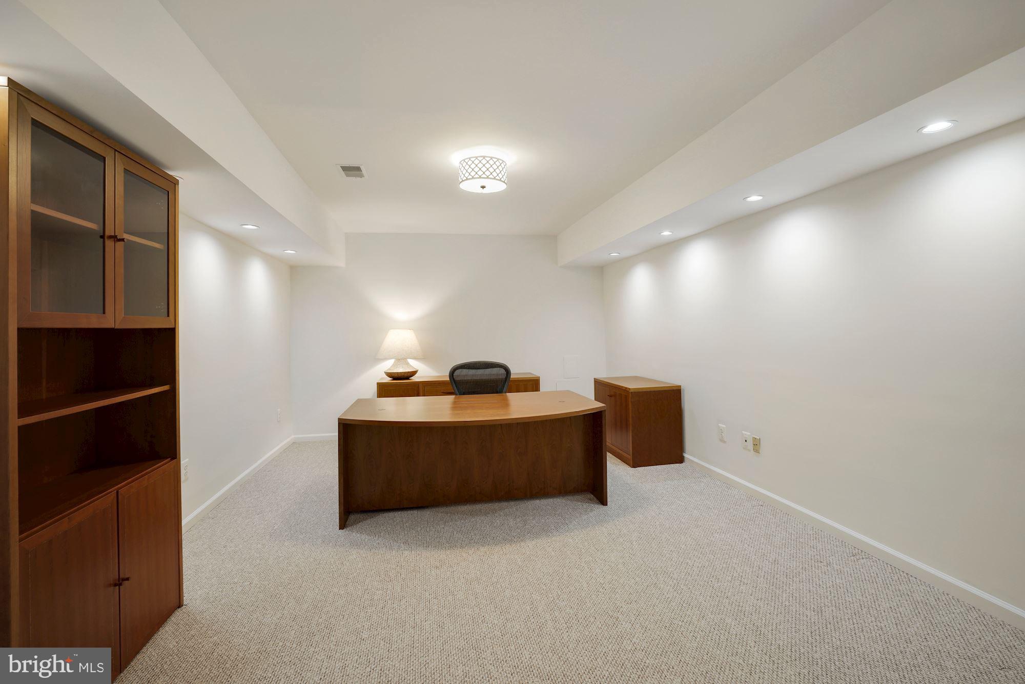 WILLIAMS HILL - Residential