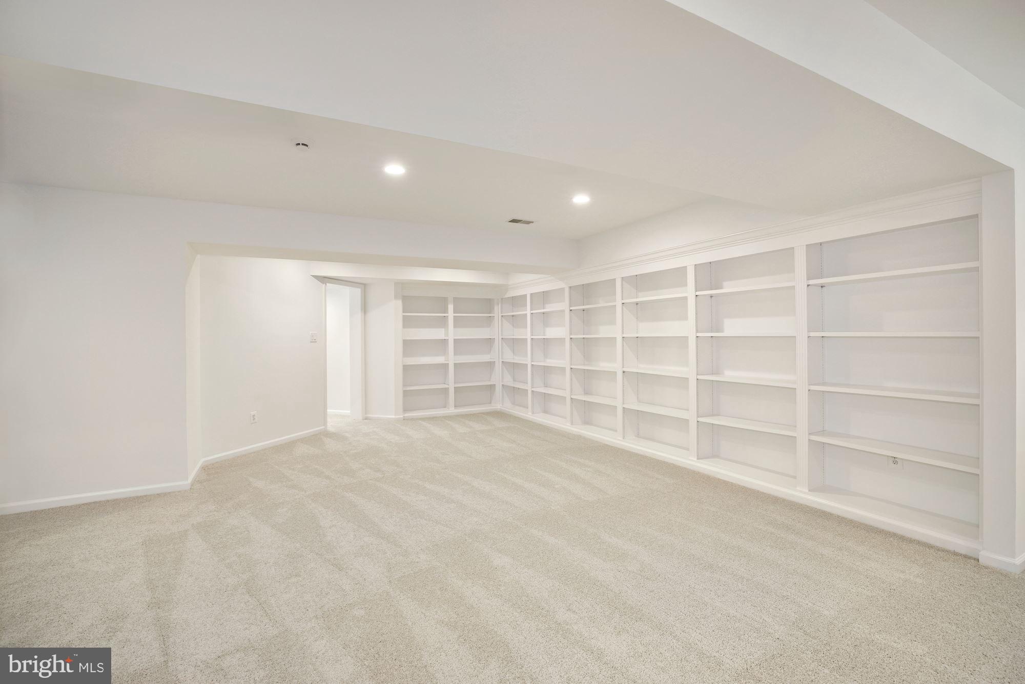 WILLIAMS HILL - Residential