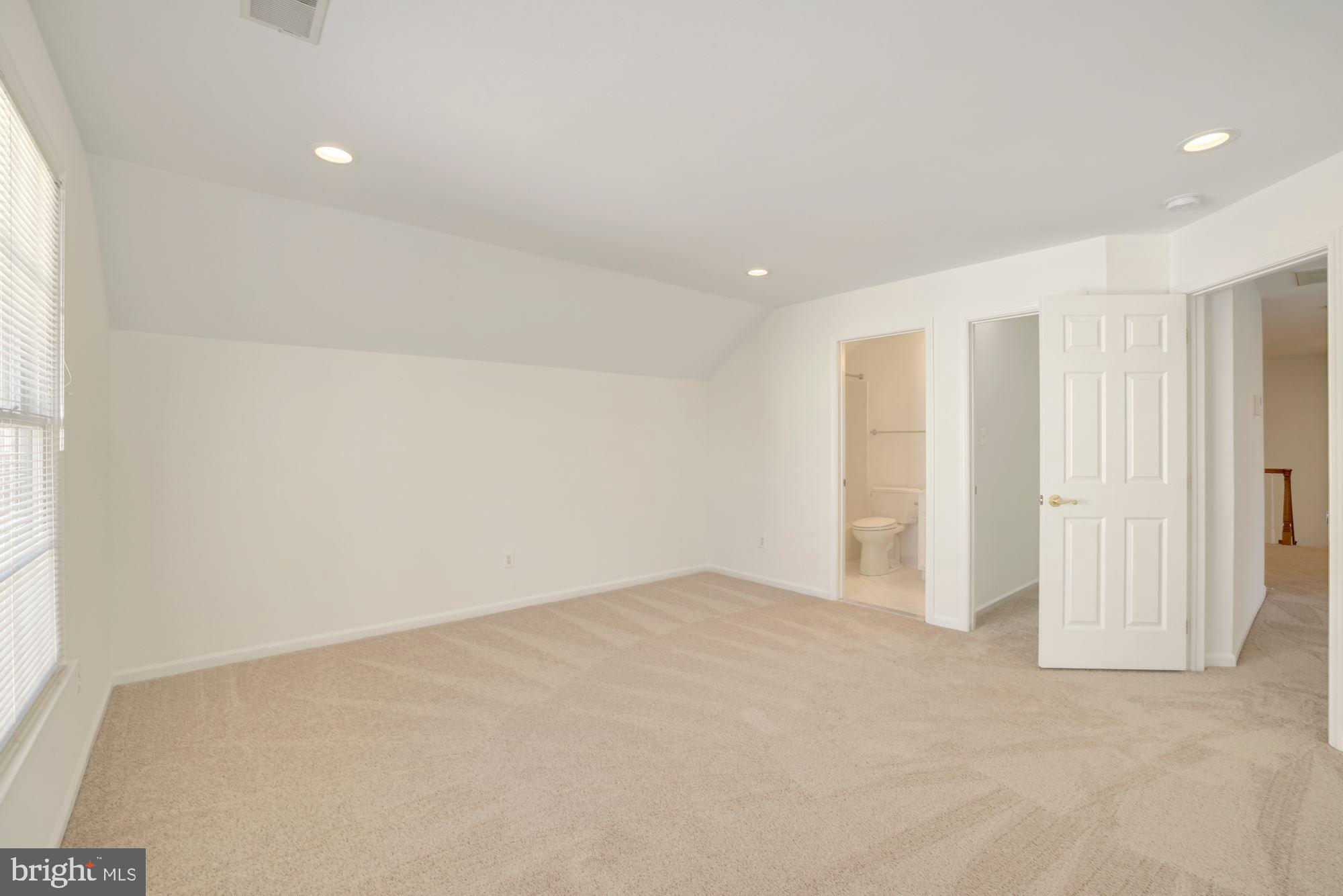 WILLIAMS HILL - Residential