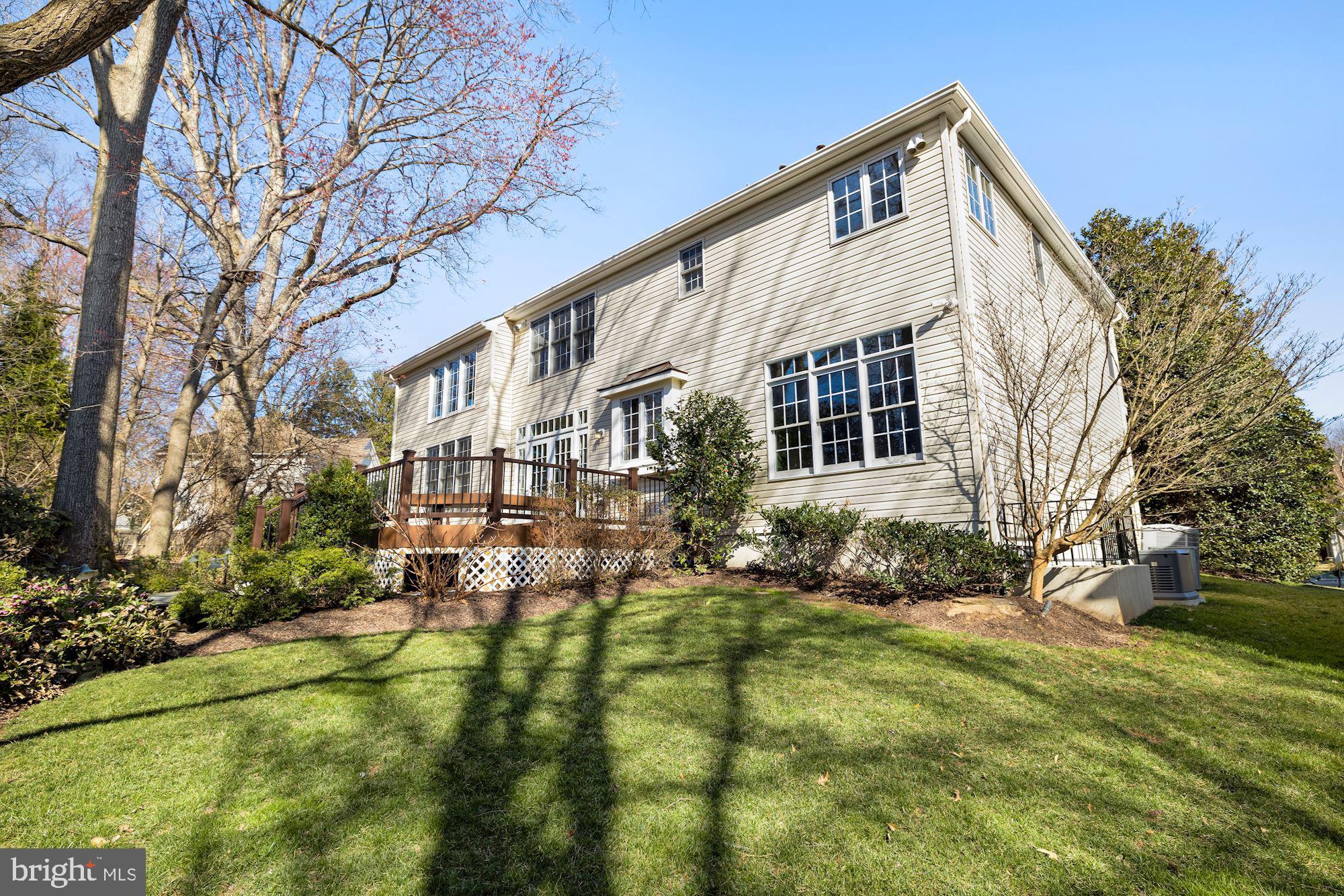 WILLIAMS HILL - Residential