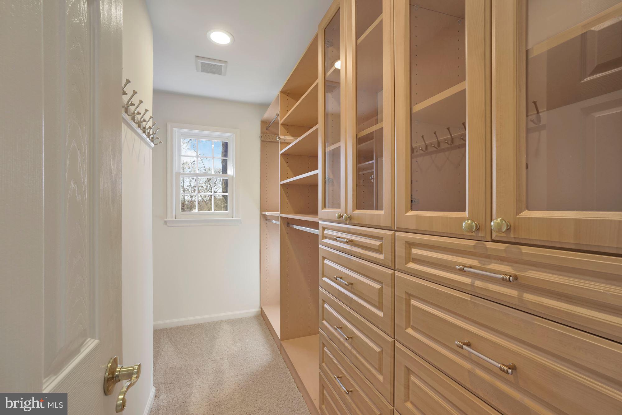 WILLIAMS HILL - Residential