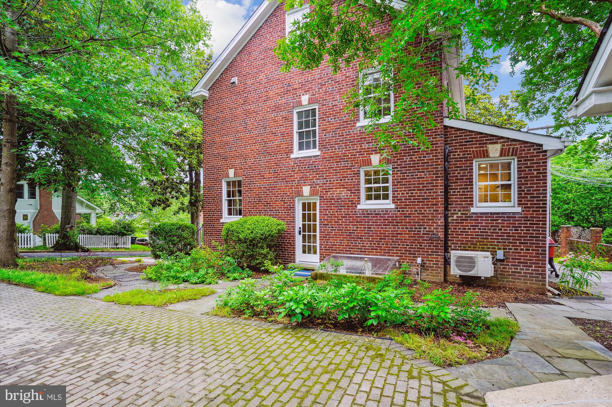 ROSEMONT - Residential