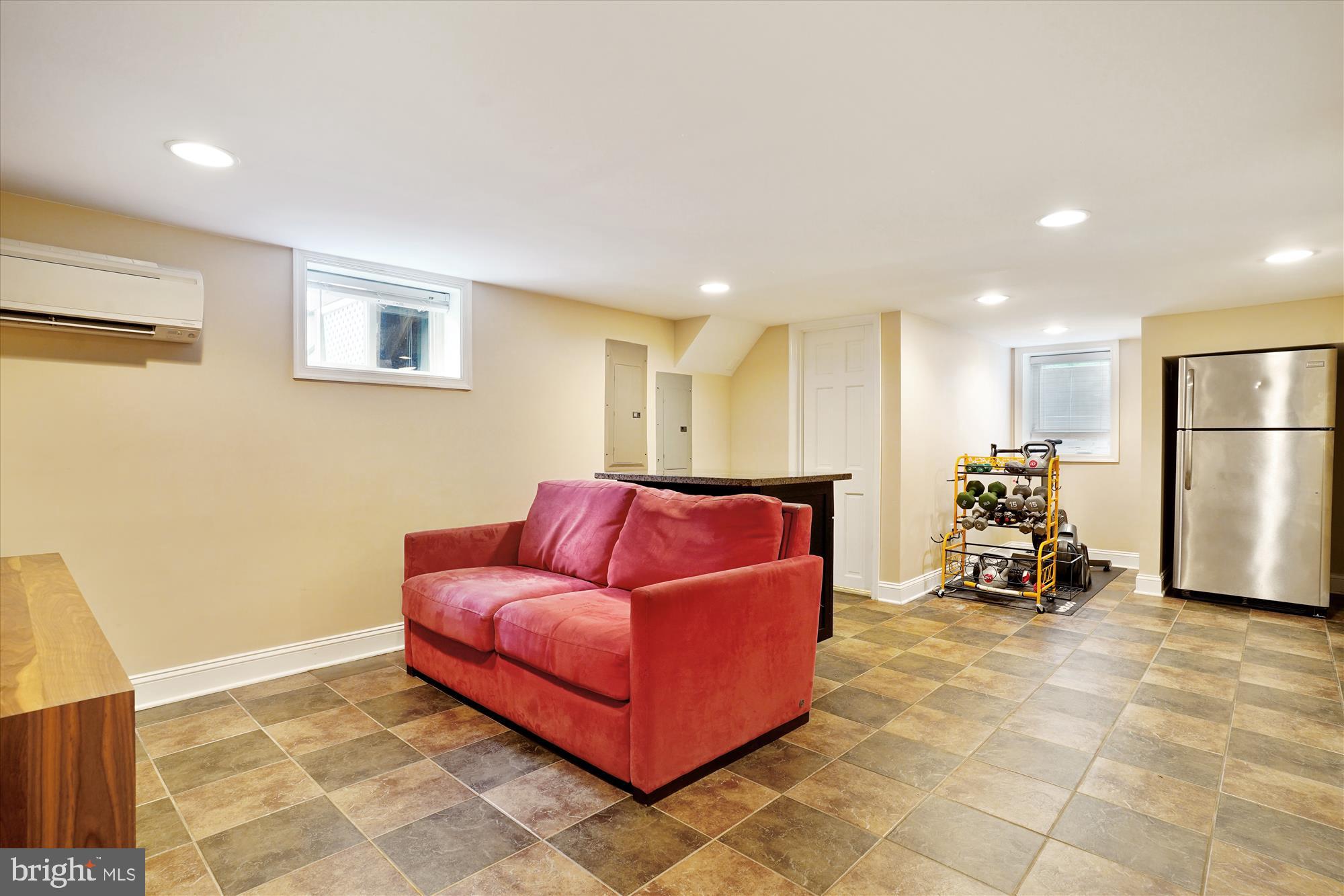 ROSEMONT - Residential