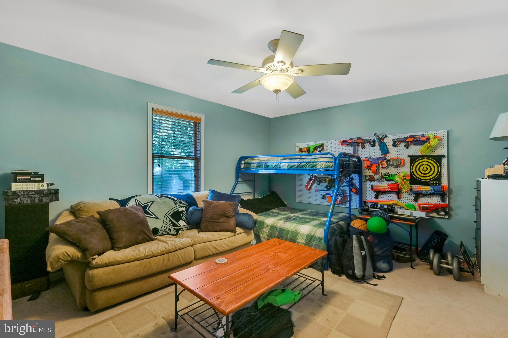 WOODLAND BEACH - Residential