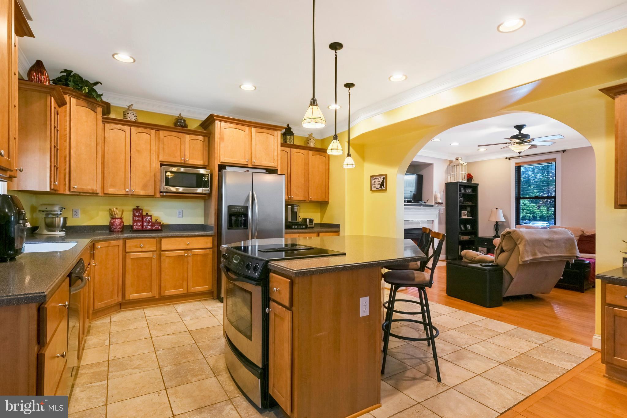 WOODLAND BEACH - Residential