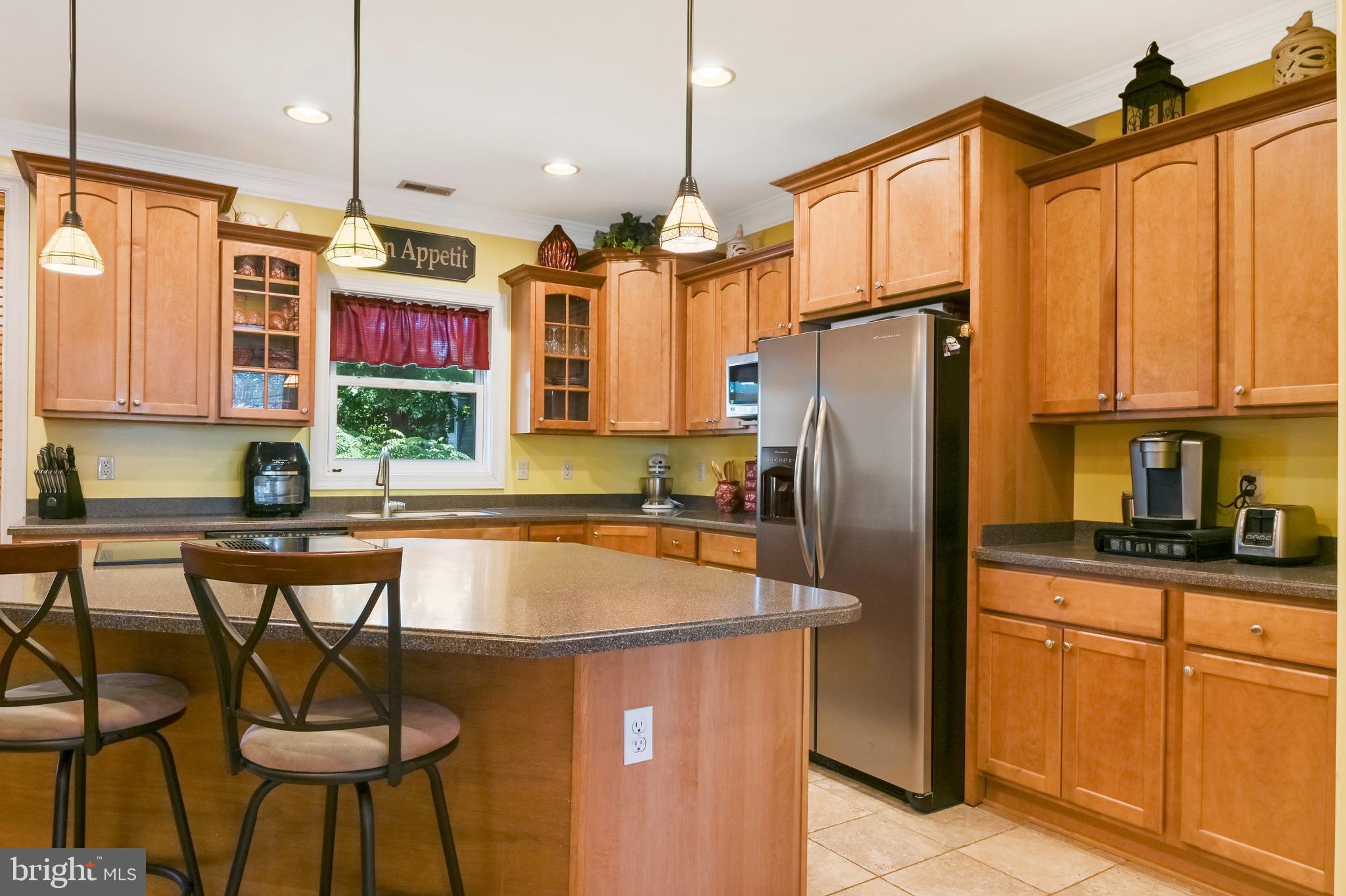 WOODLAND BEACH - Residential