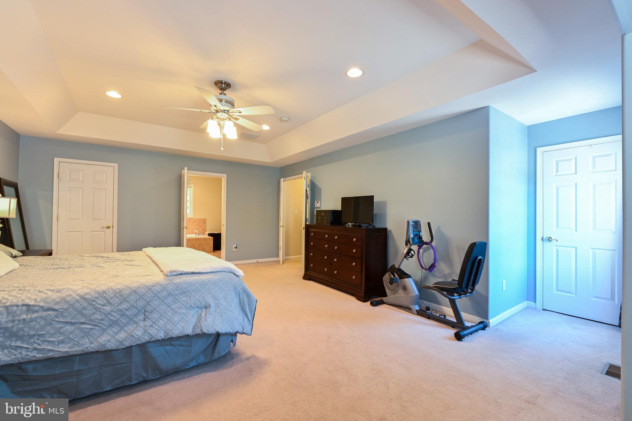 WOODLAND BEACH - Residential