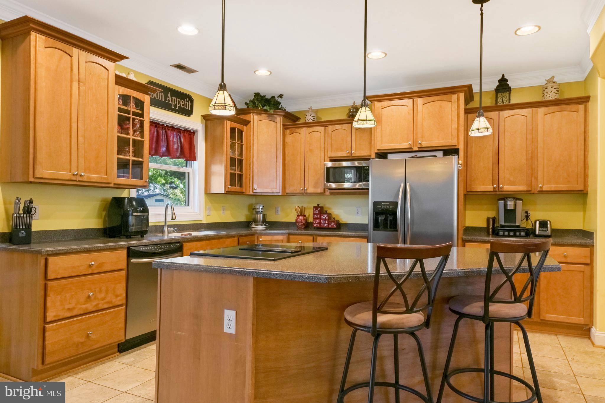 WOODLAND BEACH - Residential