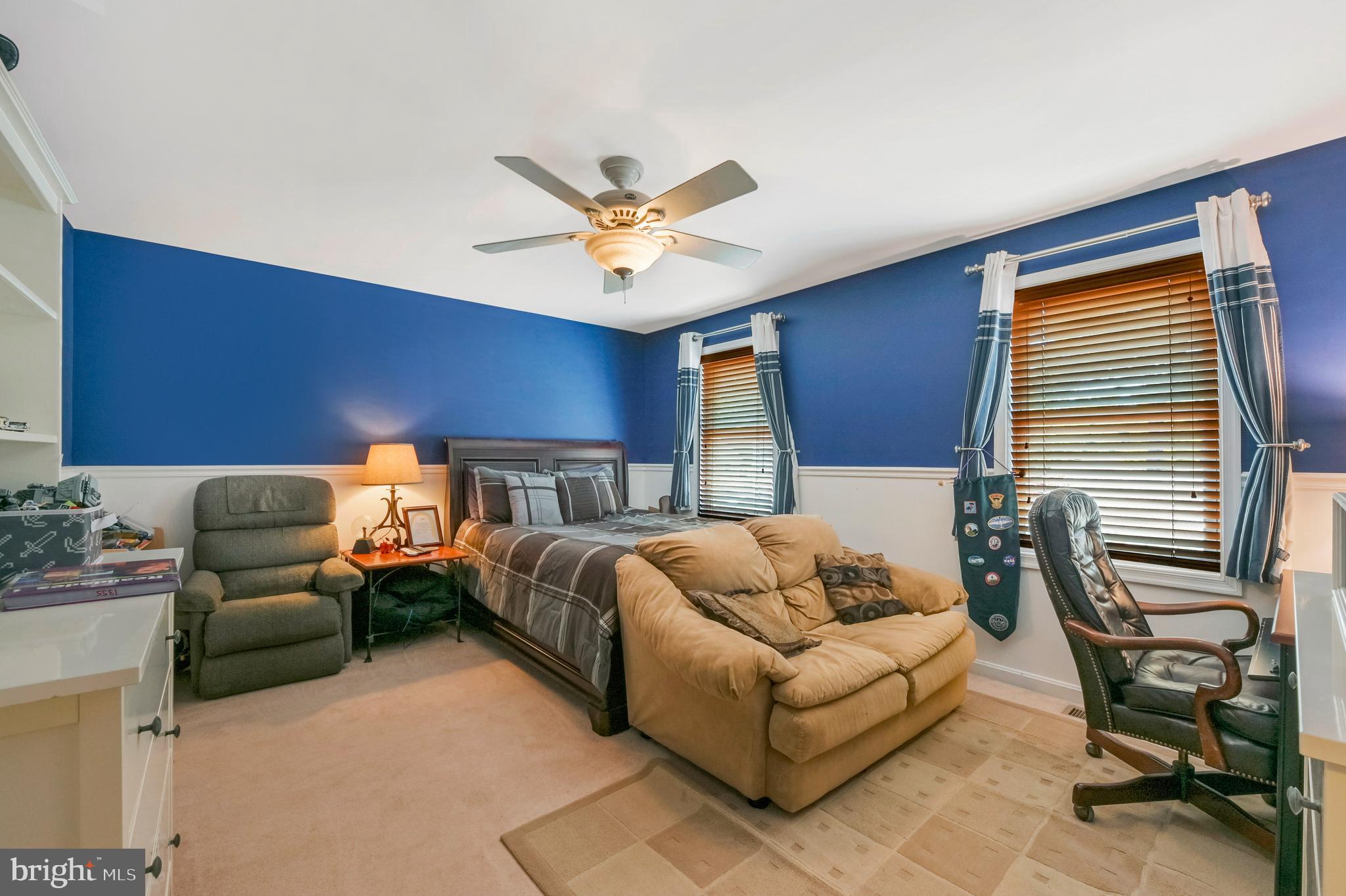 WOODLAND BEACH - Residential