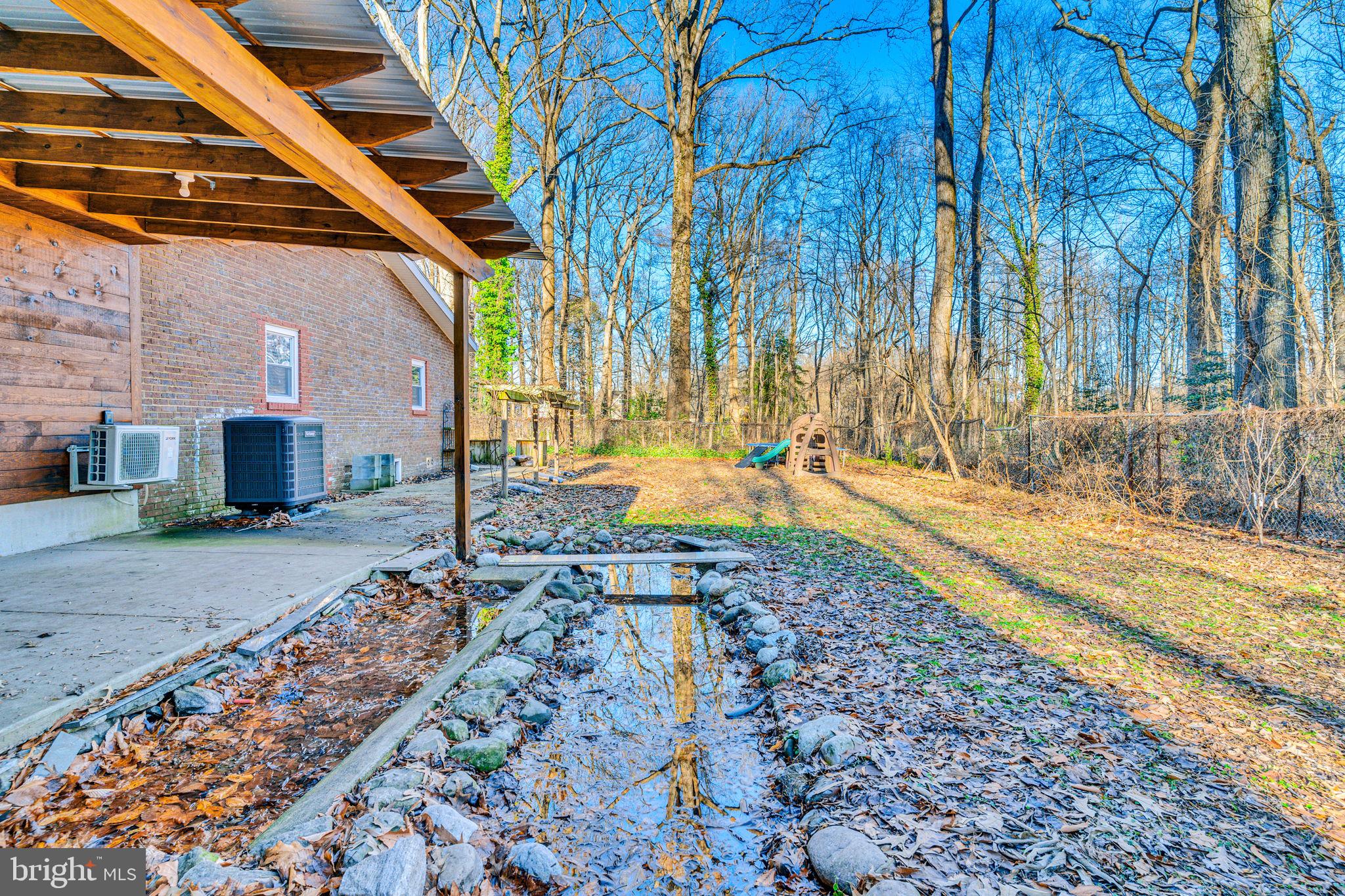 LOUIS L LEE - Residential Lease