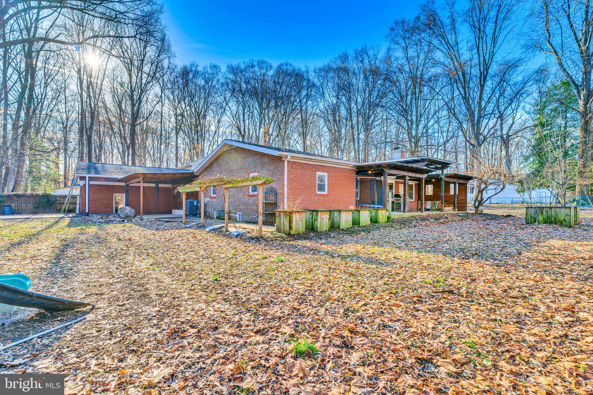 LOUIS L LEE - Residential Lease