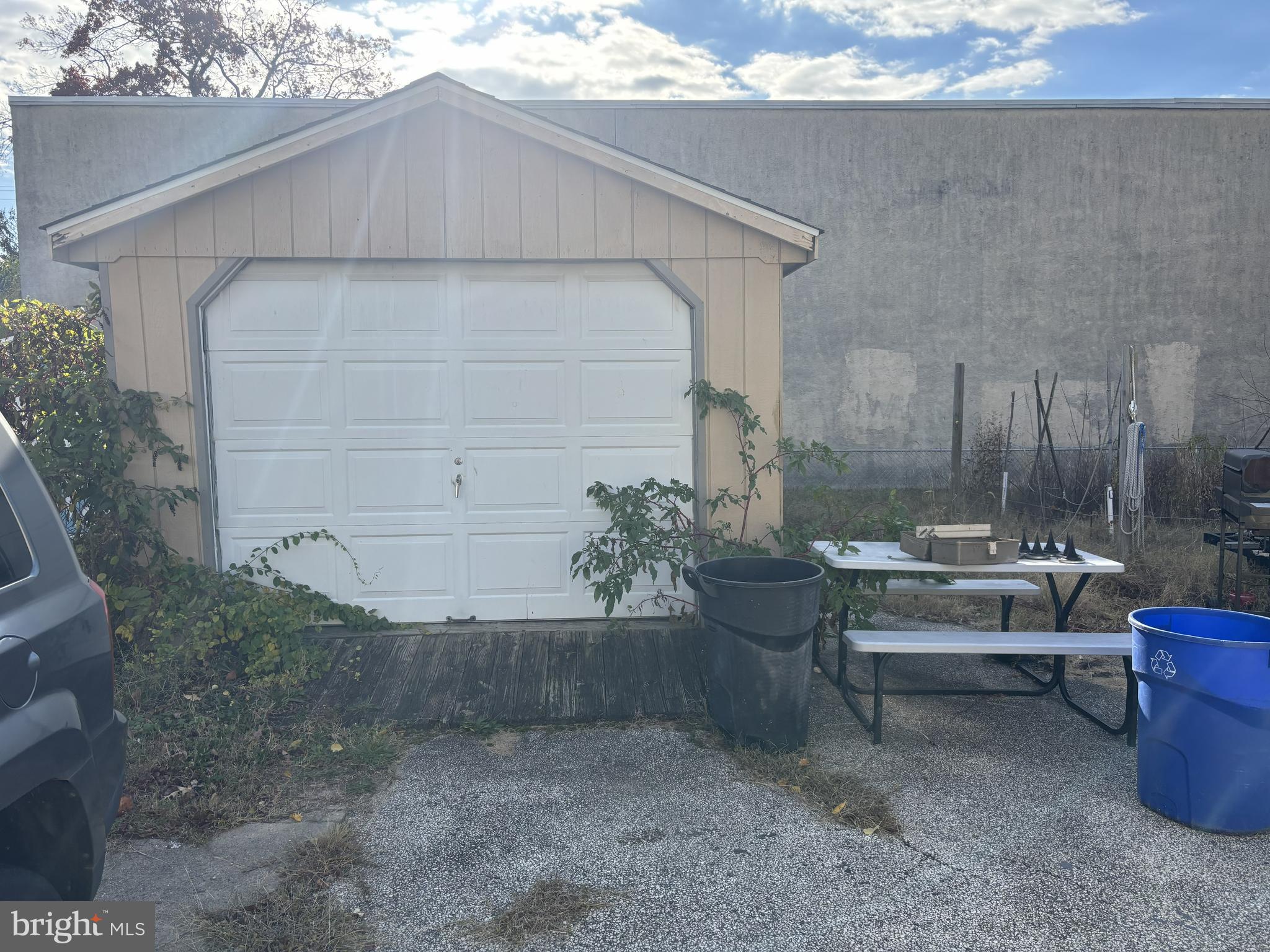 LESTER - Residential