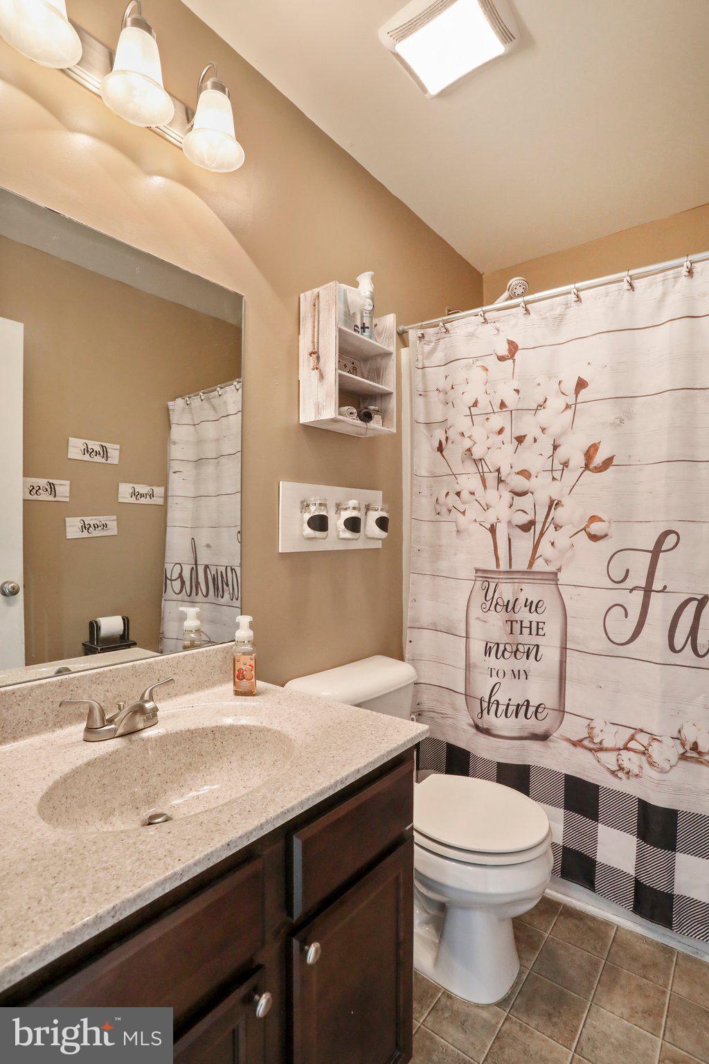 RED HILL - Residential