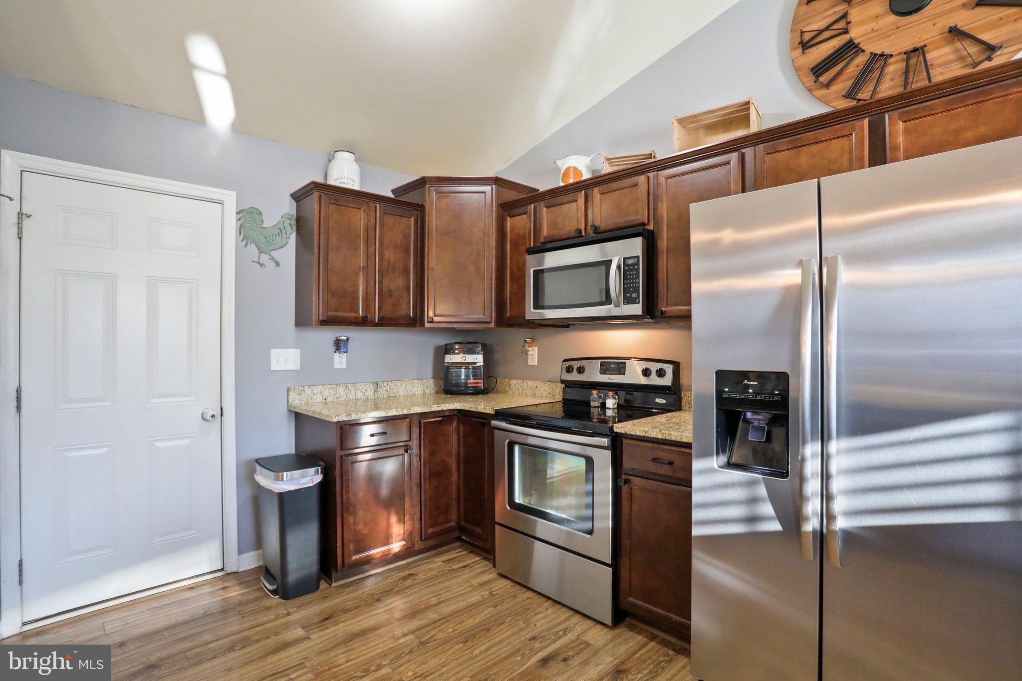 RED HILL - Residential