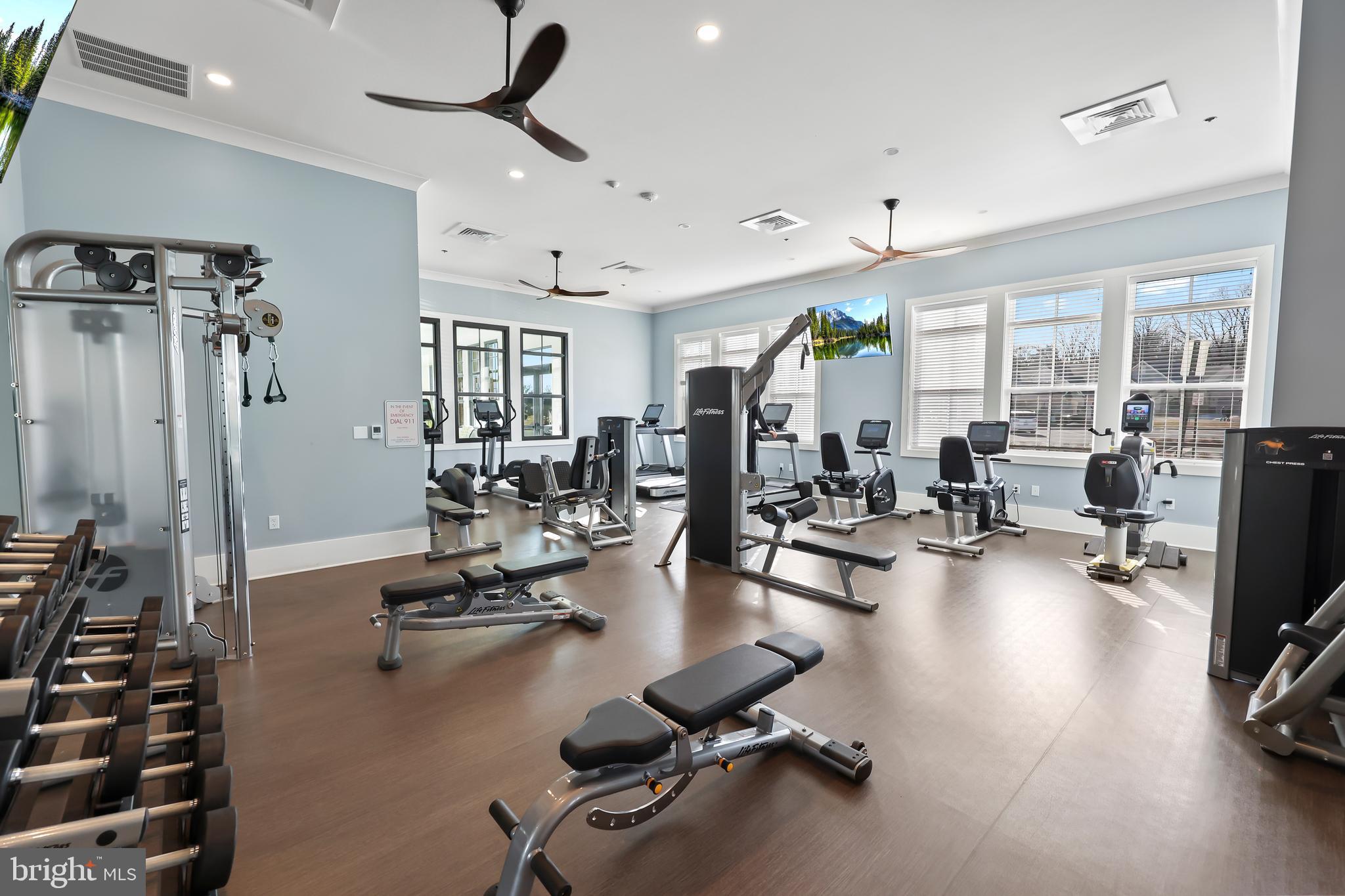 MONTEBELLO - Residential