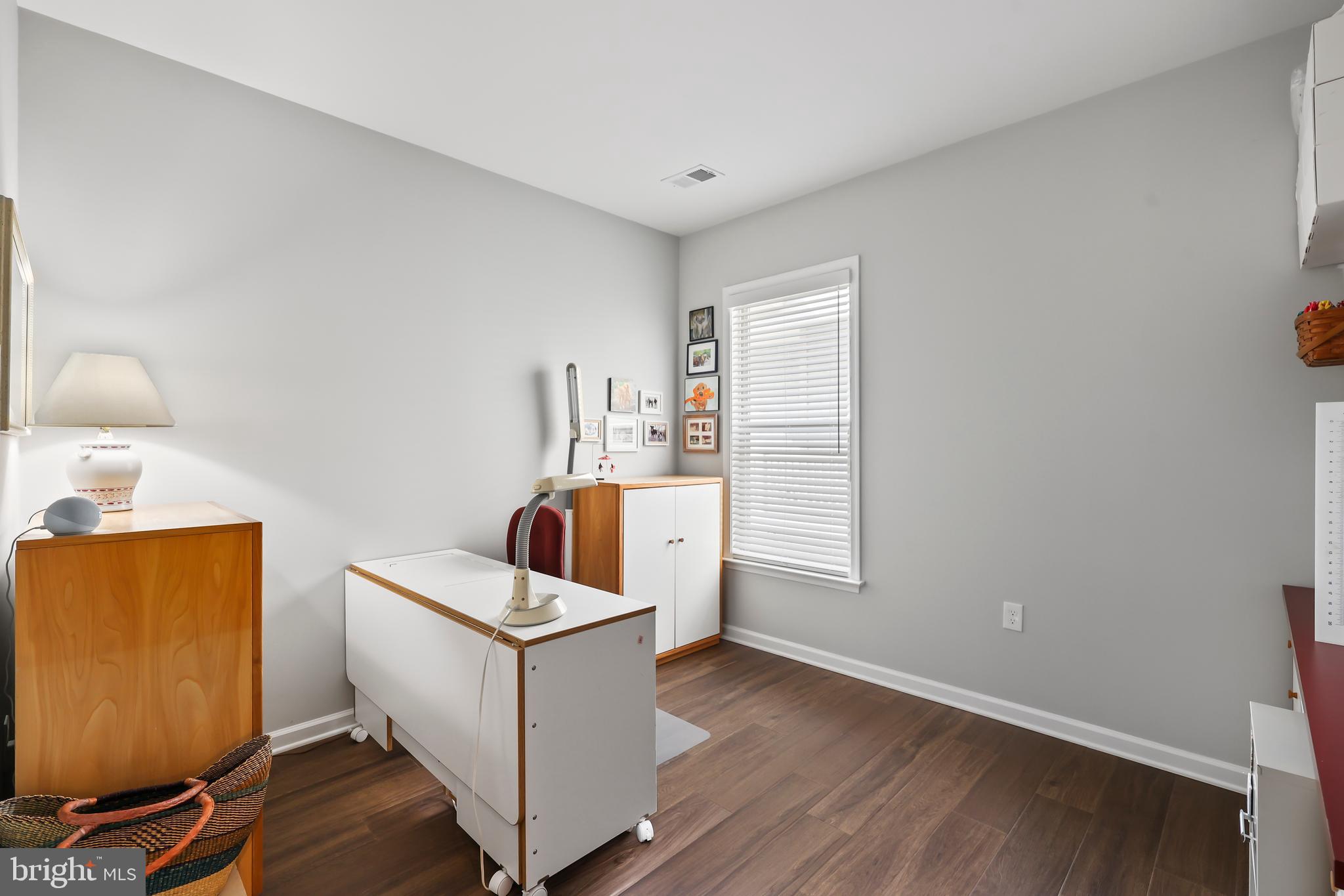 MONTEBELLO - Residential