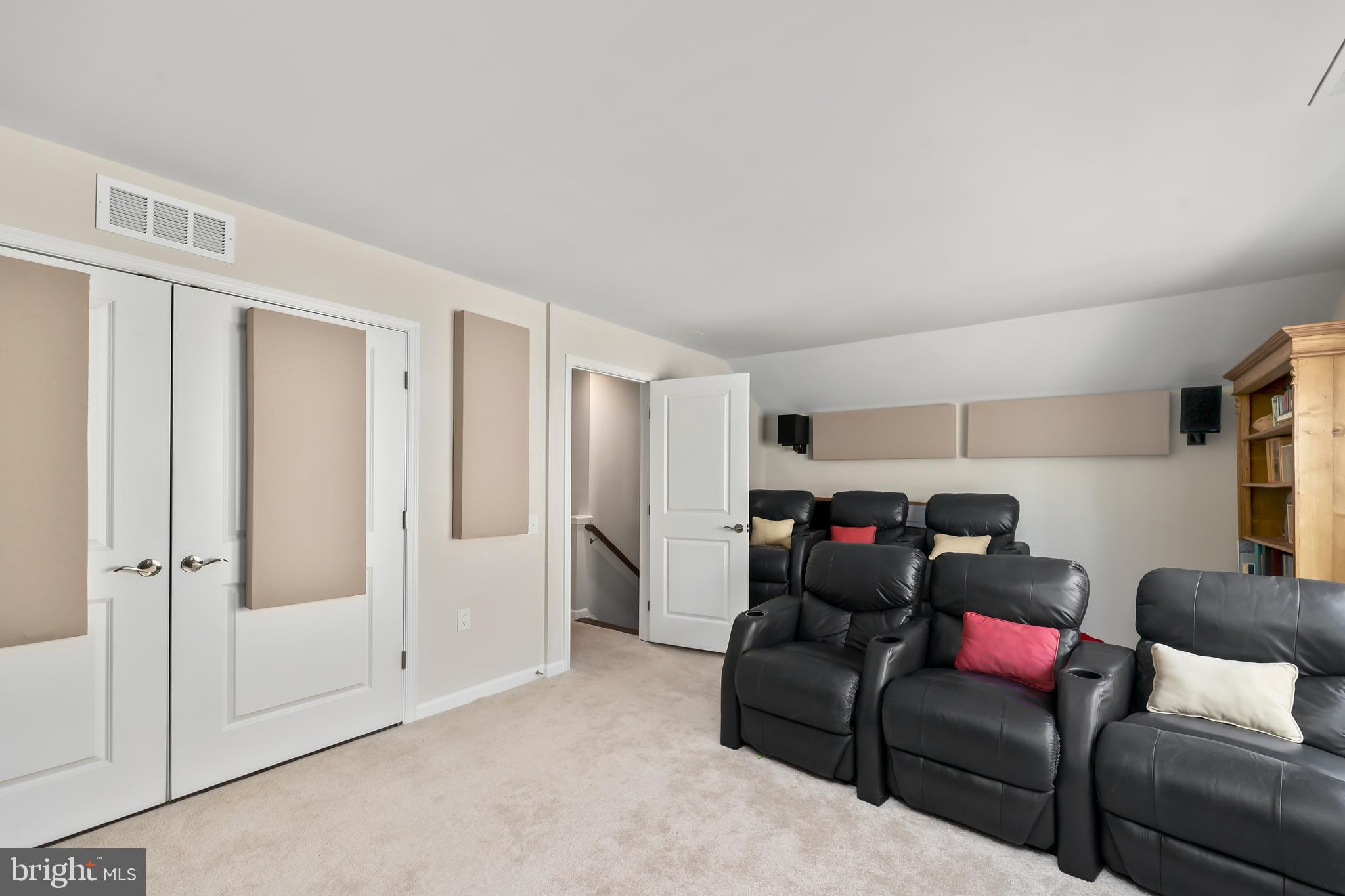 MONTEBELLO - Residential