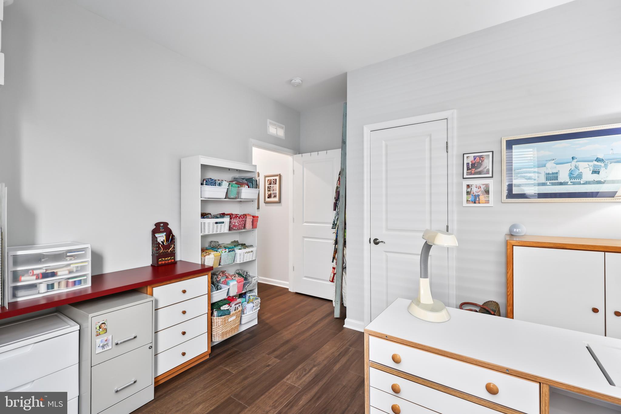 MONTEBELLO - Residential