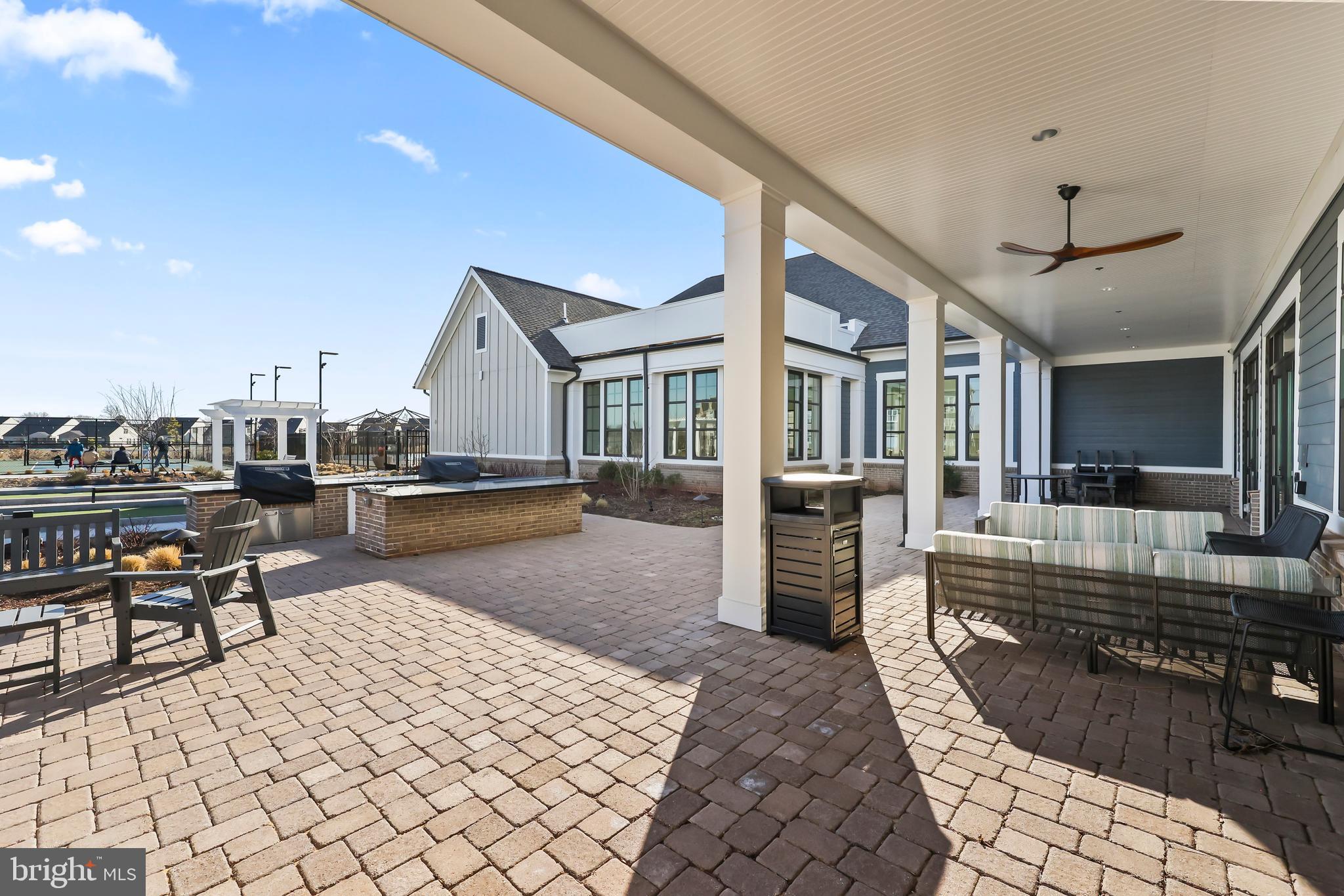 MONTEBELLO - Residential