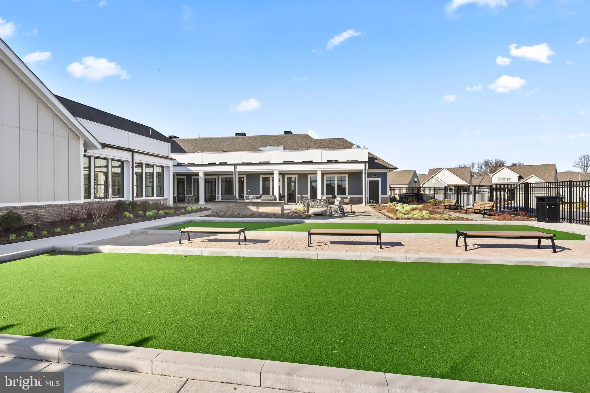 MONTEBELLO - Residential