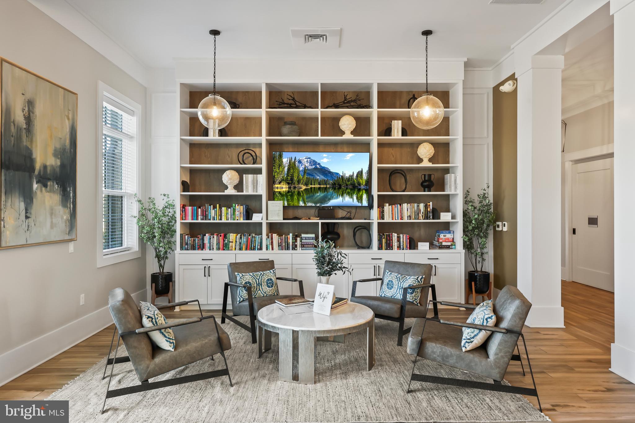 MONTEBELLO - Residential